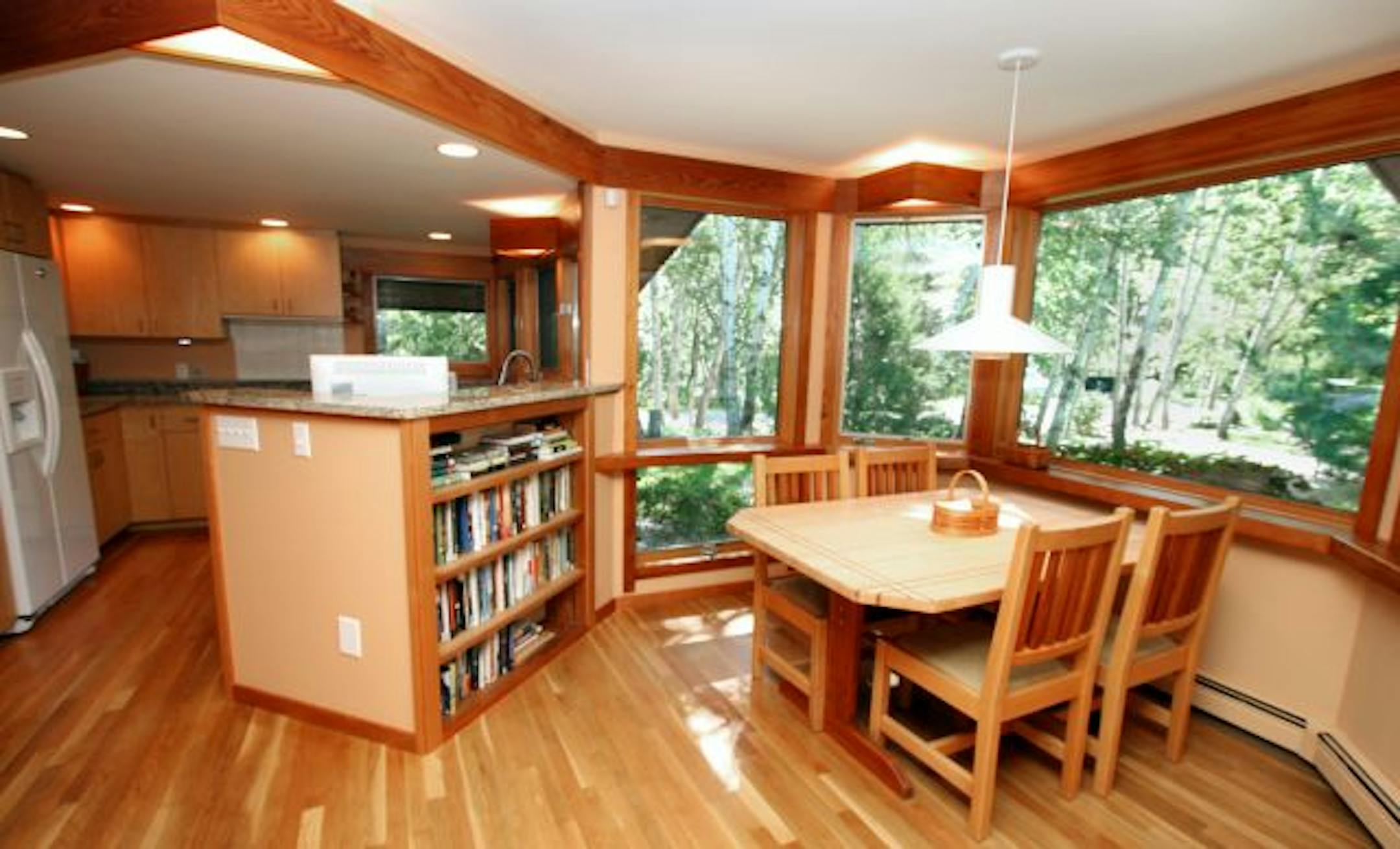 1992 Innver Grove Heights house, dining room to kitchen view