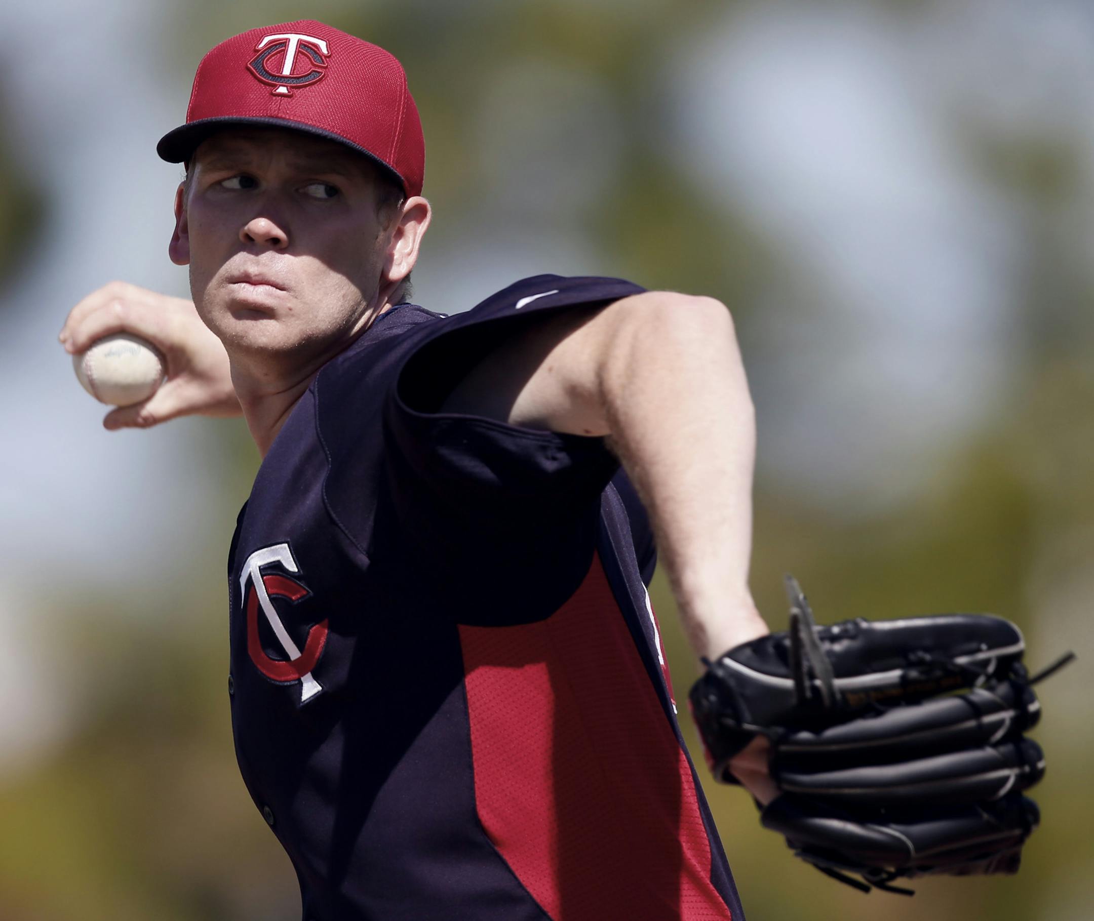 Michael Tonkin threw a pitch during practice Wednesday Feb.20, 2013 at Lee County Sports Complex in Fort Myers, FL.] JERRY HOLT &#x201a;&#xc4;&#xa2; jerry.holt@startribune.com ORG XMIT: MIN1302201459255071