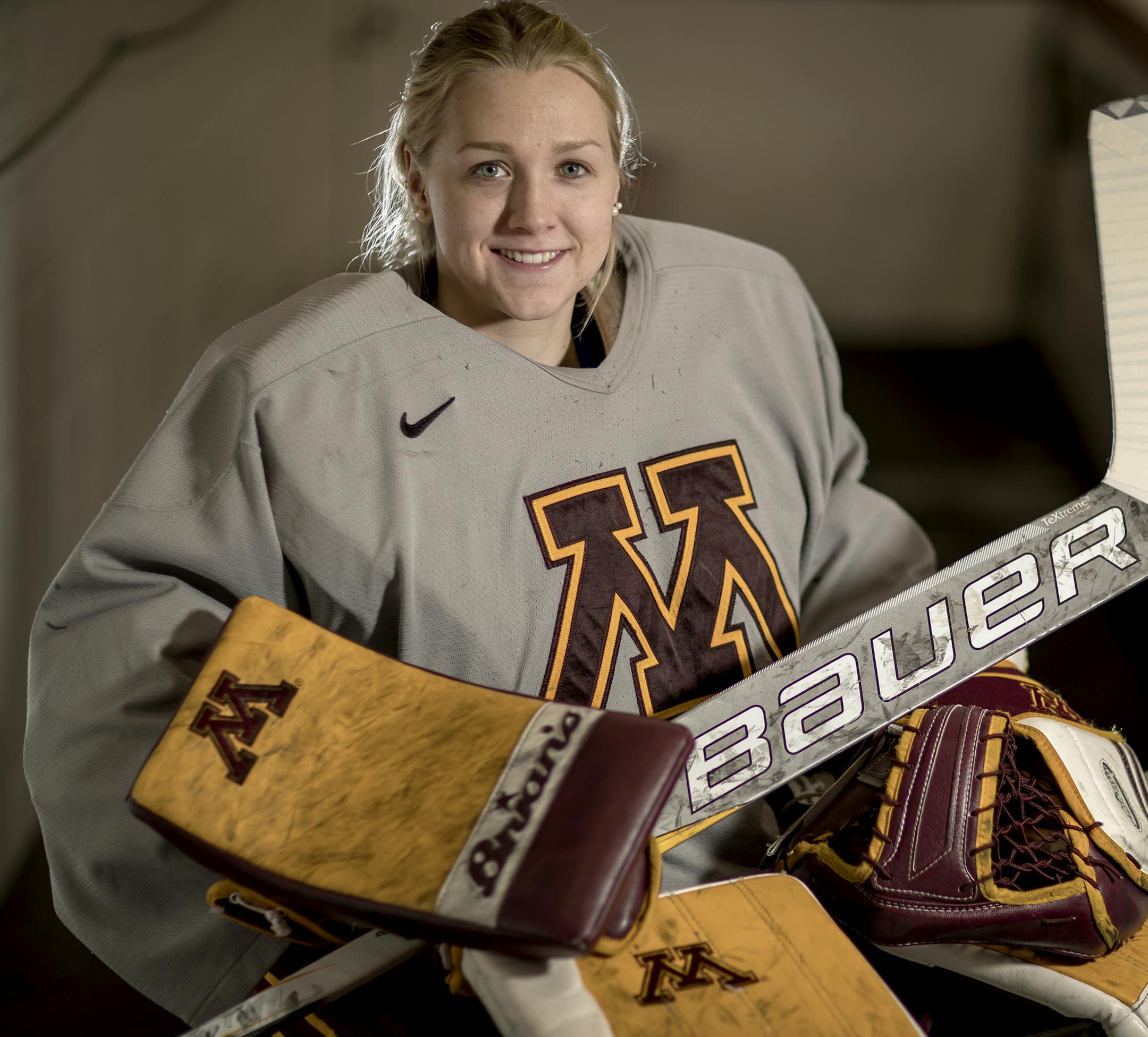 University of Minnesota Gophers hockey goalie Sidney Peters. ] CARLOS GONZALEZ ï cgonzalez@startribune.com - March 1, 2017, Minneapolis, MN, Ridder Arena, University of Minnesota Gophers womens Hockey, goalie Sidney Peters