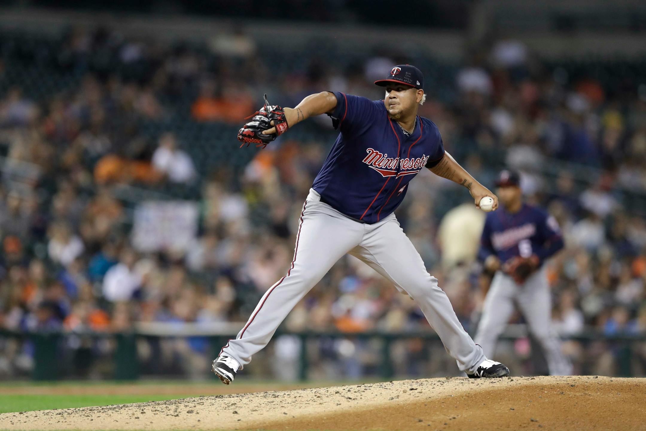 Twins starting pitcher Adalberto Mejia