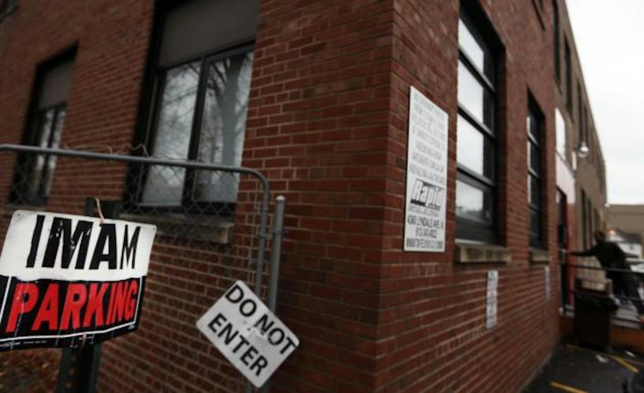 The Abubakar As-Siddique Islamic Center in South Minneapolis is one place the recruits met in 2007-2008. (photo by Richard Tsong-Taatarii)