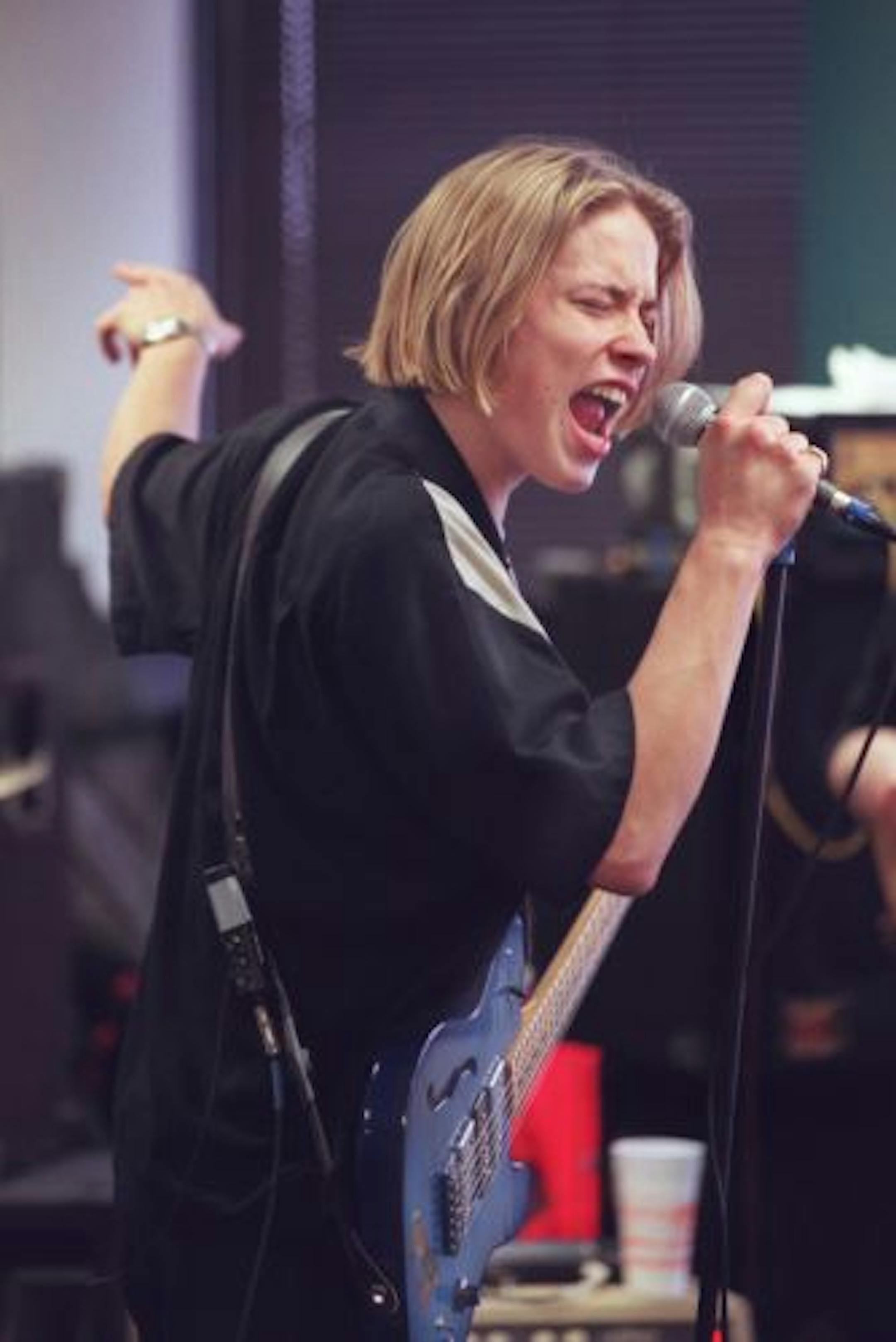 -- Jonny Lang, 16 year old blues singer, played a 45 minute set of songs from his first CD for employees of the Musicland Group at their corporate headquarters.