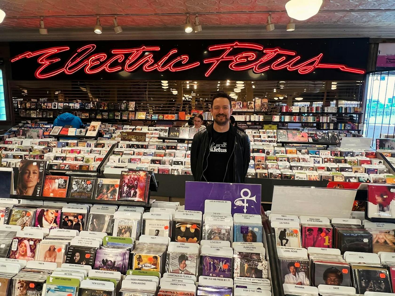 U.K. rocker Frank Turner returns to Minneapolis after working a shift at Electric Fetus