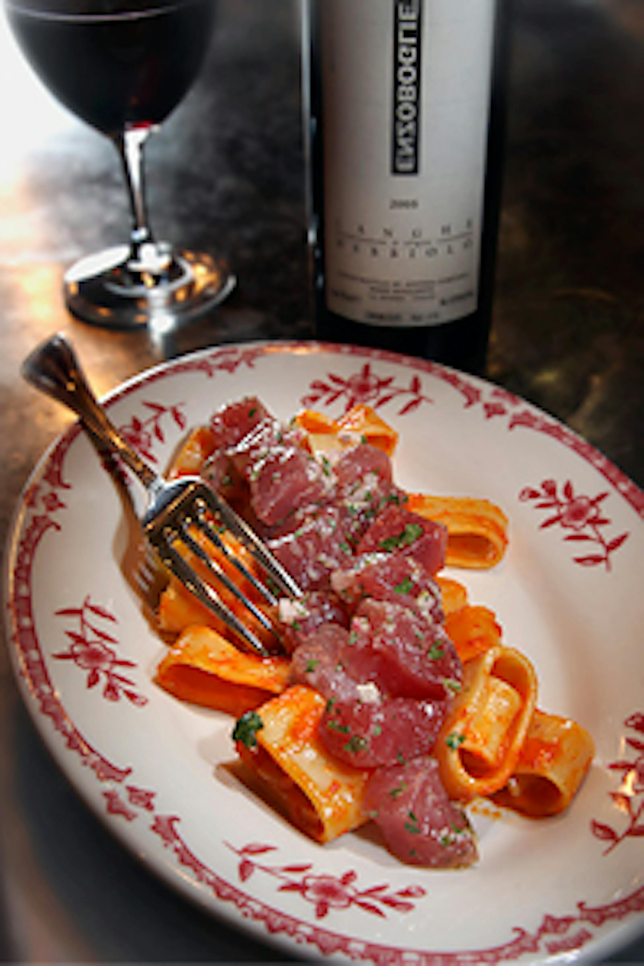The calamarata and raw tuna at Bar La Grassa