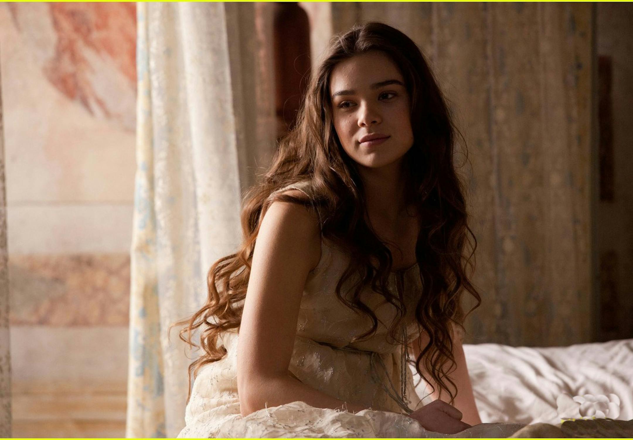 Hailee Steinfeld in "Romeo and Juliet"