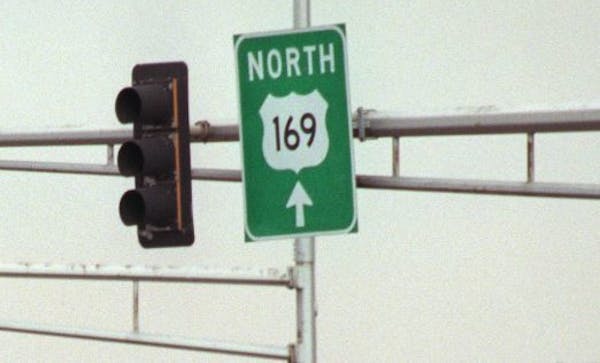 Sign directing drivers toward northbound Hwy. 169
