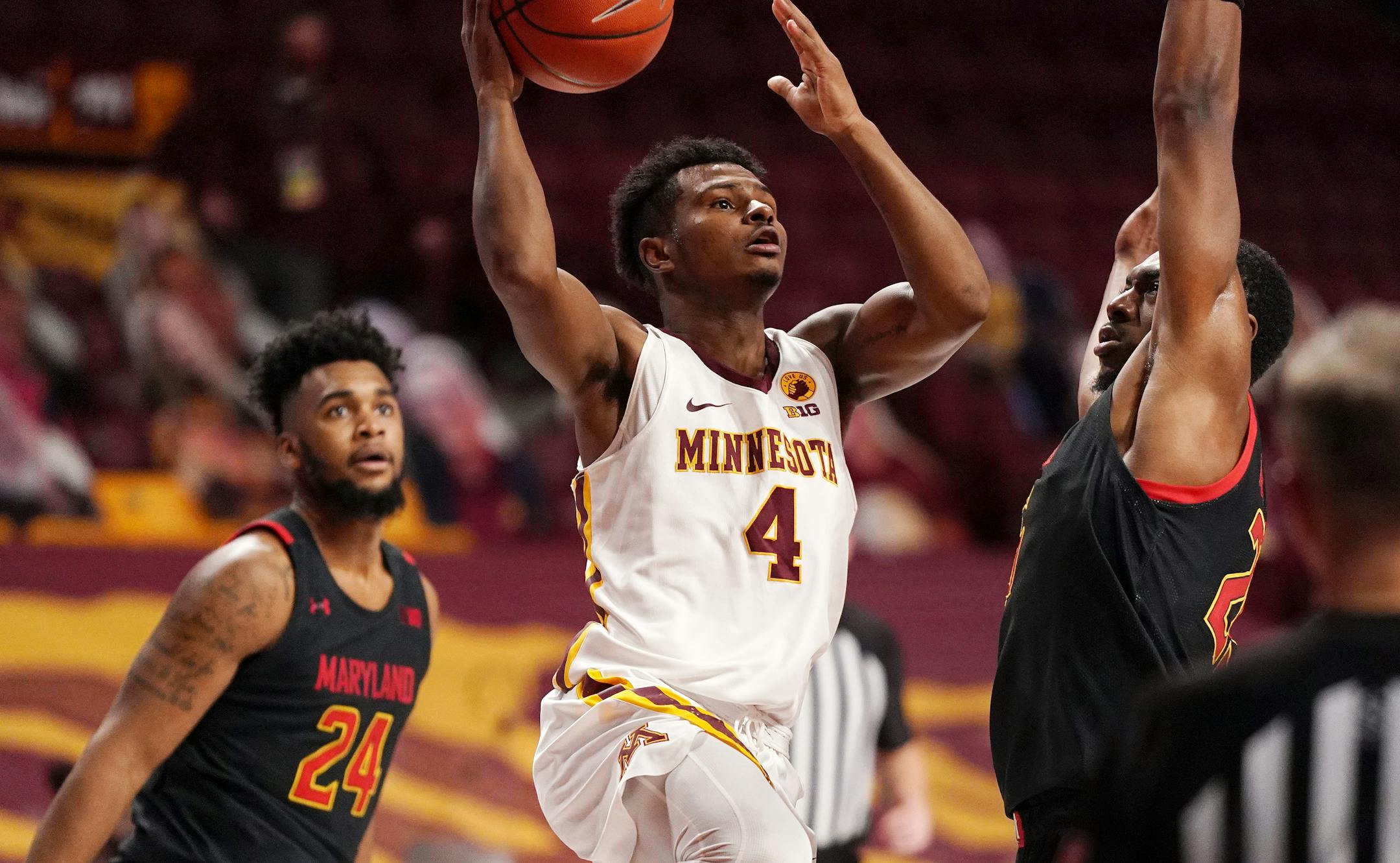 Minnesota guard Jamal Mashburn Jr. (4) drove to the basket in the second half. ] ANTHONY SOUFFLE • anthony.souffle@startribune.com
