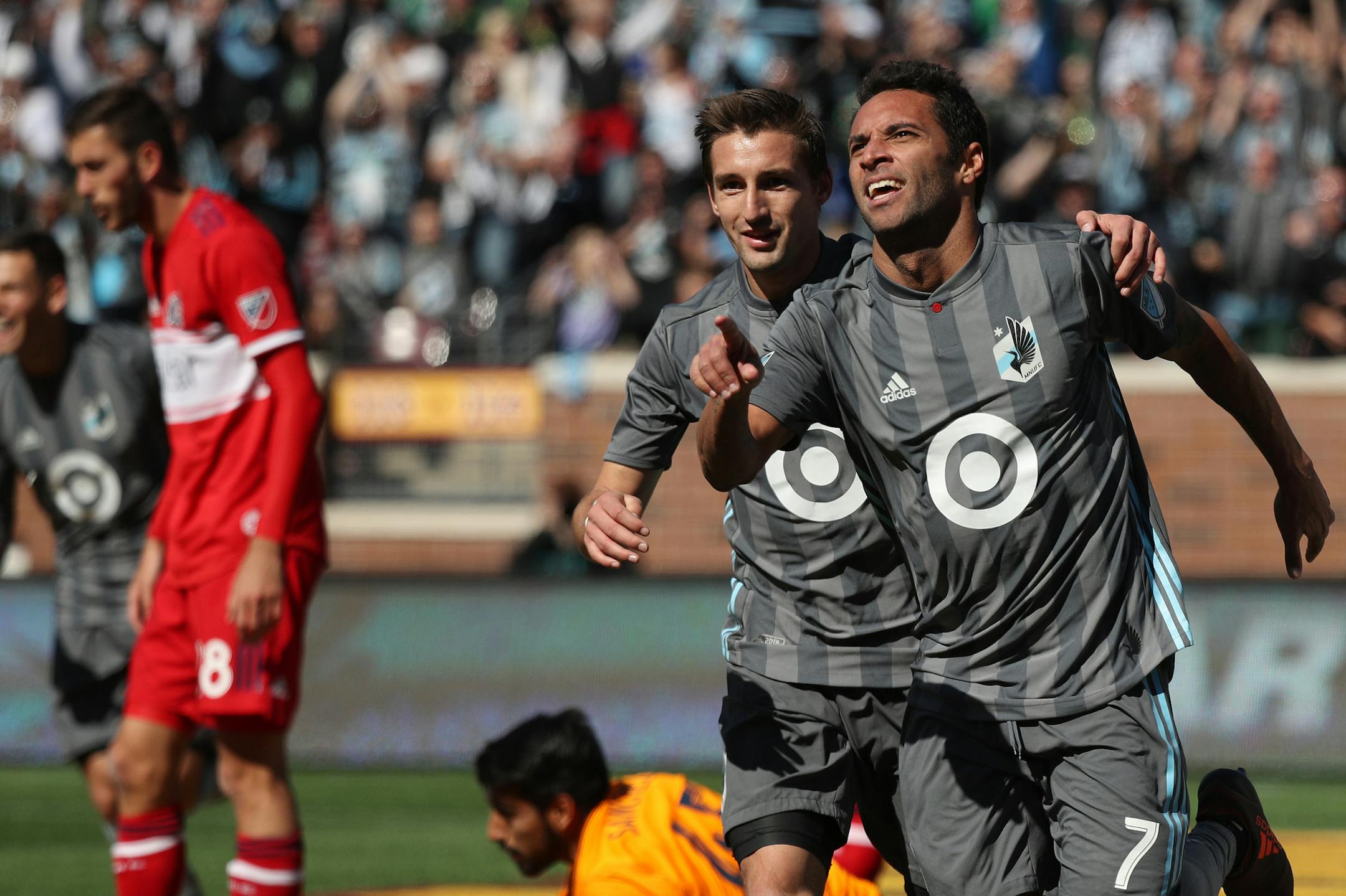 Minnesota United midfielder Ibson (7) celebrated with his teammates after scoring Minnesota United's first goal of the game early in the second half. ] ANTHONY SOUFFLE ï anthony.souffle@startribune.com The Minnesota United played the Chicago Fire in the season's home opener MLS match Saturday, March 17, 2018 at TCF Bank Stadium in Minneapolis.