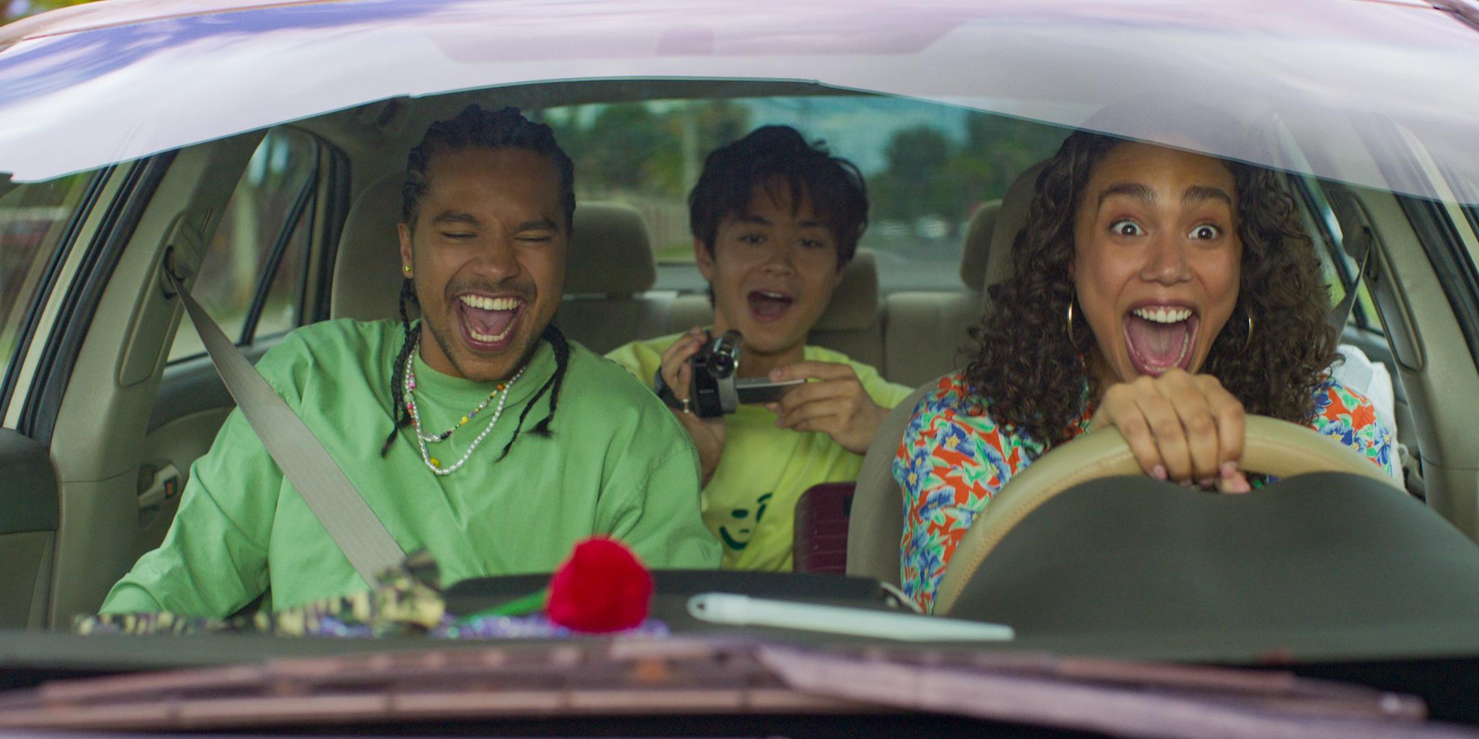 NEON. (L to R) Tyler Dean Flores as Santi, Jordan Mendoza as Felix and Emma Ferreira as Ness in NEON. Cr. Courtesy of Netflix ©&nbsp;2023