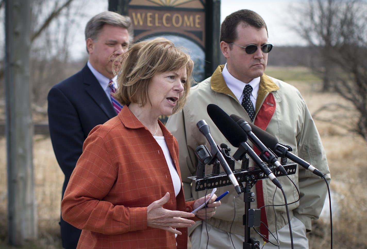 Lt. Gov. Tina Smith and Dennison Mayor Jeffrey Flaten at a press conference on Tuesday, March 29, 2016, in Dennison, Minn. ] RENEE JONES SCHNEIDER &#x2022; reneejones@startribune.com Lt. Gov. Tina Smith saw firsthand the aging wastewater infrastructure of the small city of Dennison, where Mayor Jeffrey Flaten heads down into the lift station to clear away debris so human waste can flow freely.