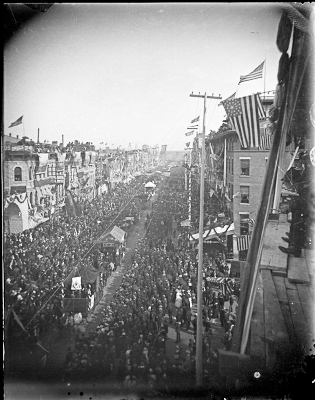 To celebrate completion of the Northern Pacific Railway’s transcontinental line in 1883, the Twin Cities threw a massive daylong bash that attracted many of the area’s 100,000 residents. 