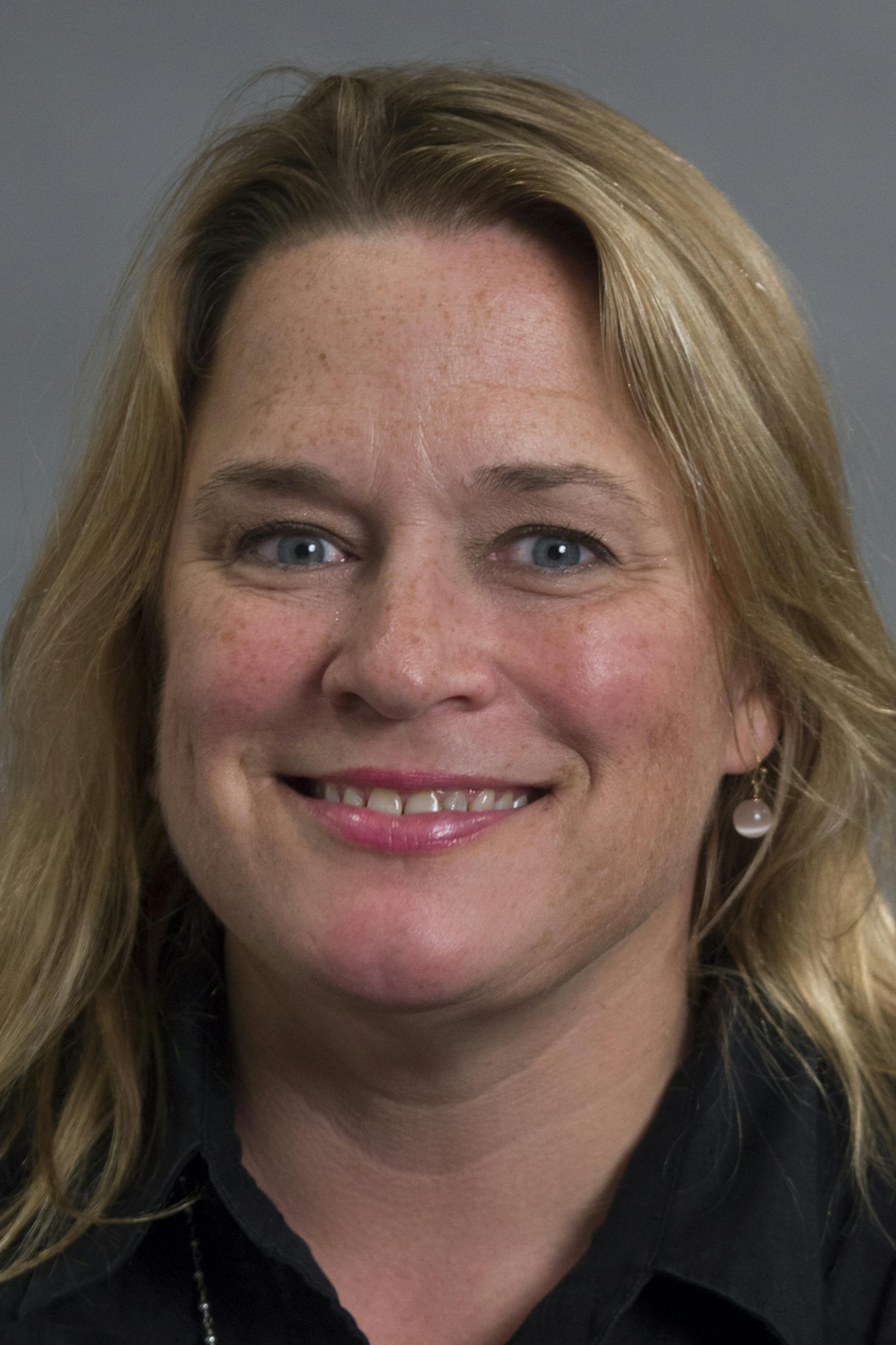 Rochelle Olson, Star Tribune staff. Bio photo. Staff directory mugshots taken Sept 11, 2014 mugs Photo: Tom Wallace, Star Tribune stribmugs091114