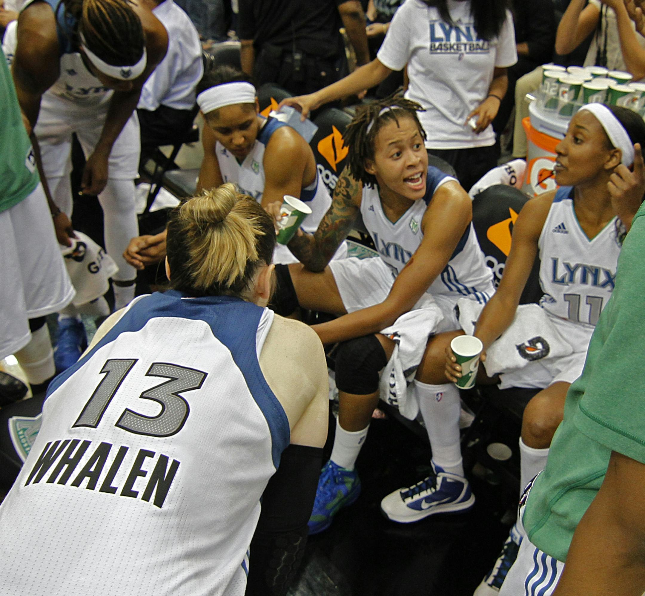 Seimone Augustus fires up her teammates during a timeout in the second half. Minnesota beat Phoenix 95-67 in the first game of the WNBA Western Conference Finals.
