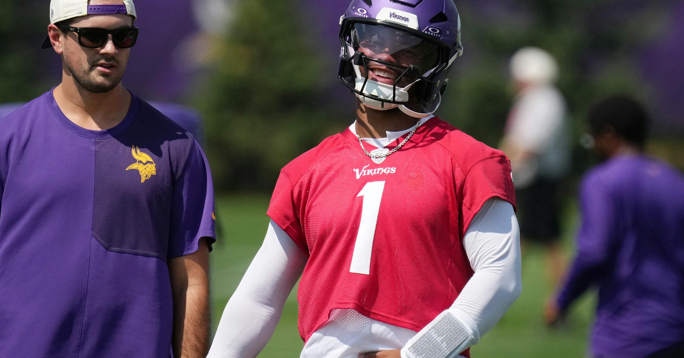 Live: Are we already seeing separation in the Vikings' QB battle? What we're watching today.