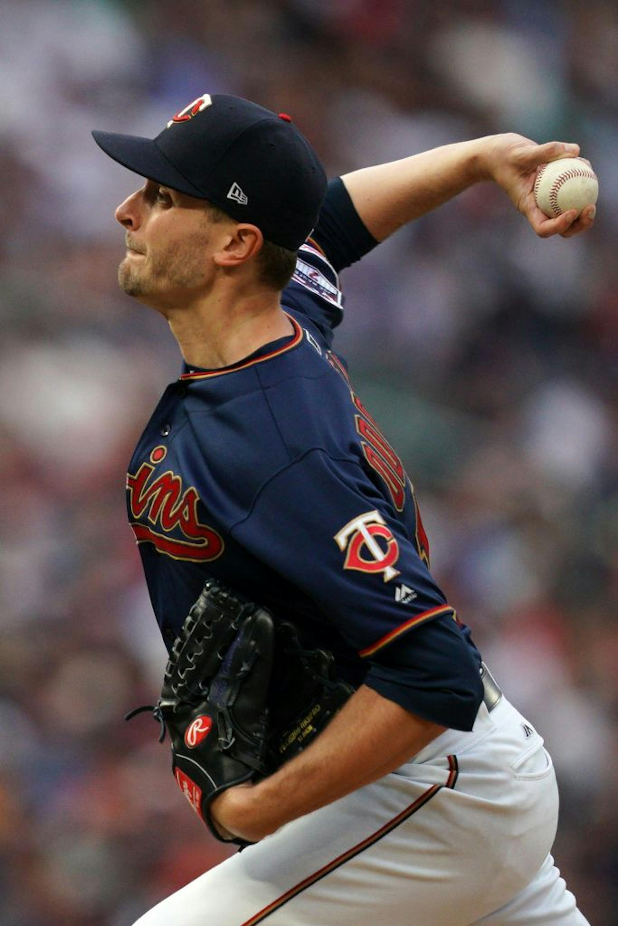Minnesota Twins starting pitcher Jake Odorizzi (12) delivered a pitch in the fourth inning.