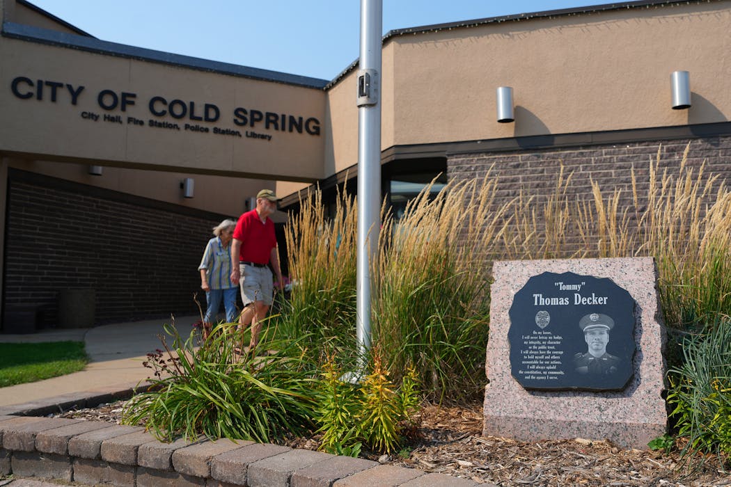 A plaque honoring Thomas Decker outside the Cold Spring Police Department.