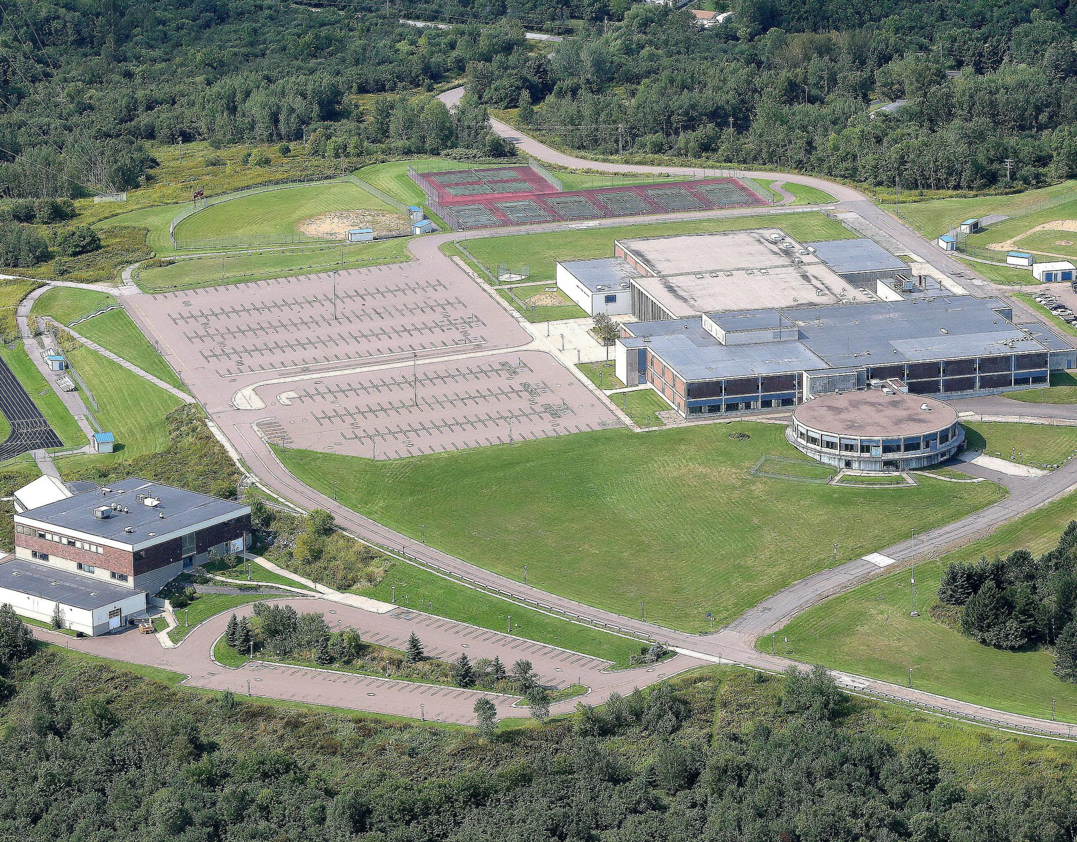 t8.28.15 Bob King -- kingAERIAL Central High School -- Central high. Bob King / rking@duluthnews.com