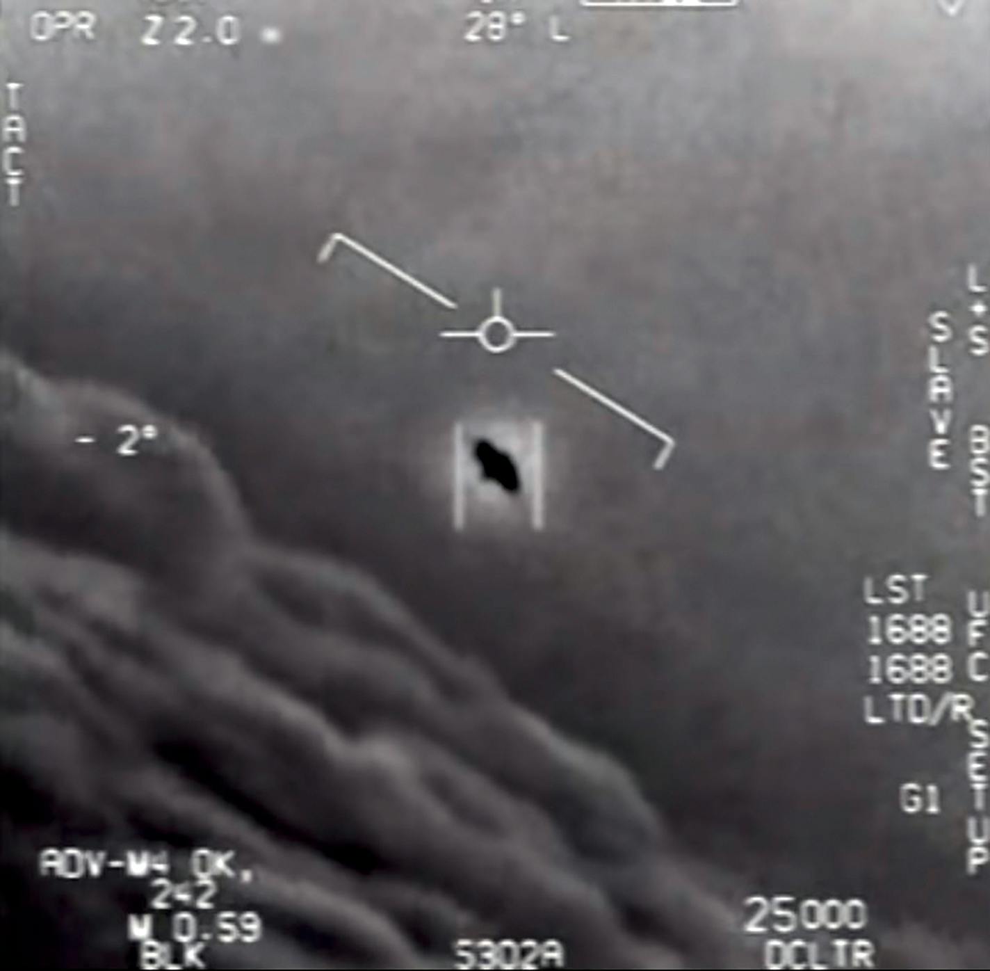 BC-OPINION-FRANK-UFOS-ART-NYTSF — A still image from video released by the Department of Defense shows a 2004 encounter near San Diego between two Navy F/A-18F fighter jets and an unknown object. (Department of Defense via The New York Times) — NO SALES; FOR EDITORIAL USE ONLY WITH NYT STORY BC-OPINION-FRANK-UFOS-ART-NYTSF BY ADAM FRANK FOR MAY 31, 2021. ALL OTHER USE PROHIBITED.