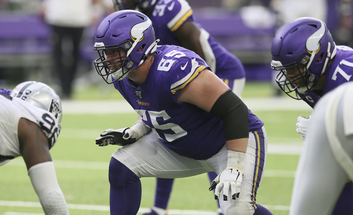 Minnesota Vikings offensive guard Pat Elflein gets set for a play during the second half of an NFL football game against the Oakland Raiders, Sunday, Sept. 22, 2019, in Minneapolis. (AP Photo/Jim Mone)