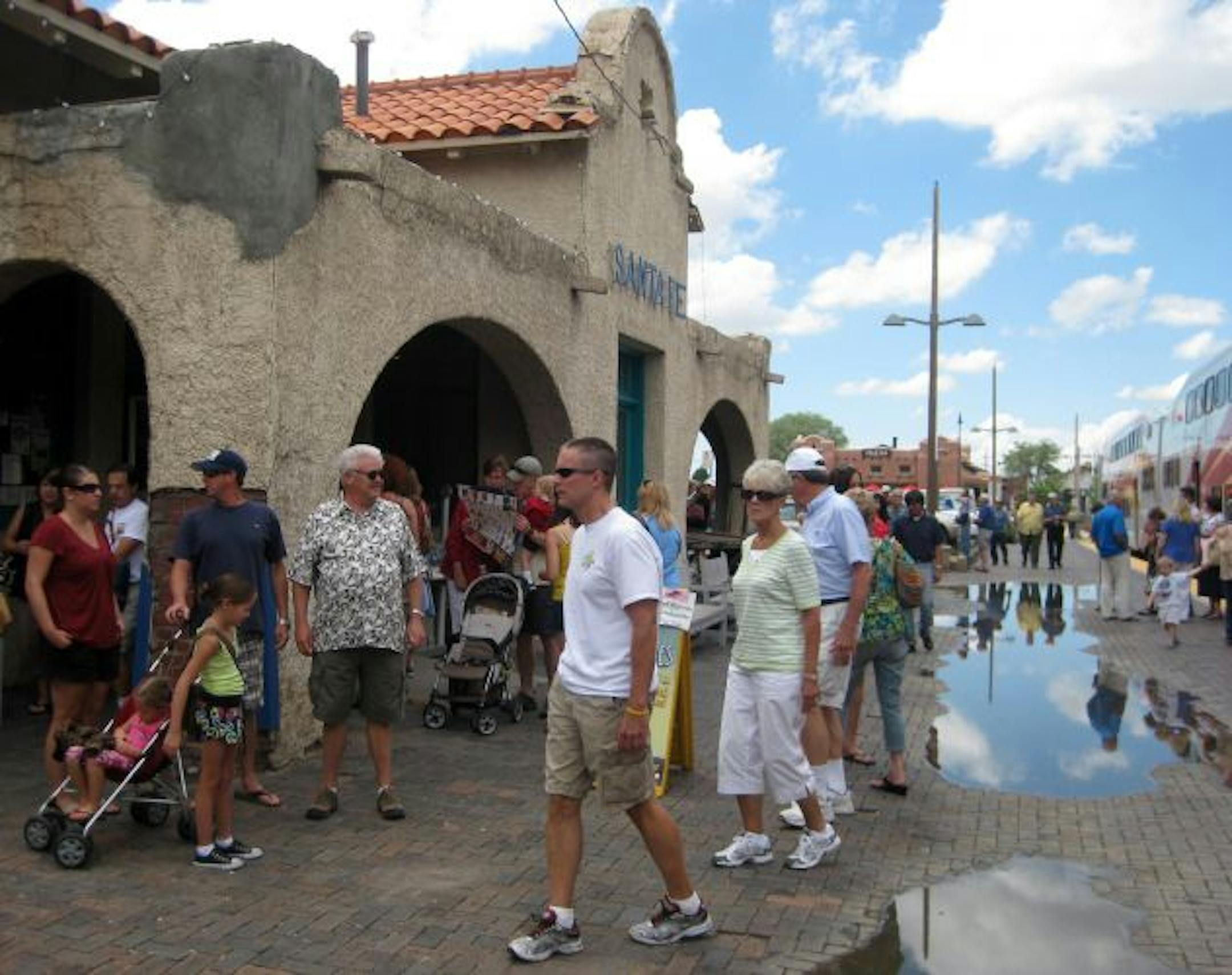 Santa Fe: Riders are dropped off in downtown Santa Fe. We made the easy 8-block walk into the city center, but shuttles are available and easy to find.