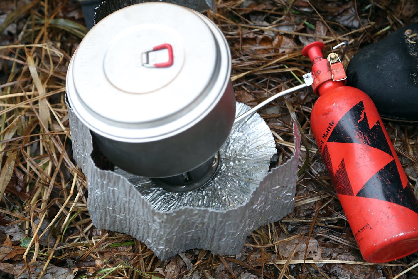 Camping stove to illustrate winter camping Monday December 22, 2014 in Wild River Sate Park , MN. ] Jerry Holt Jerry.holt@startribune.com