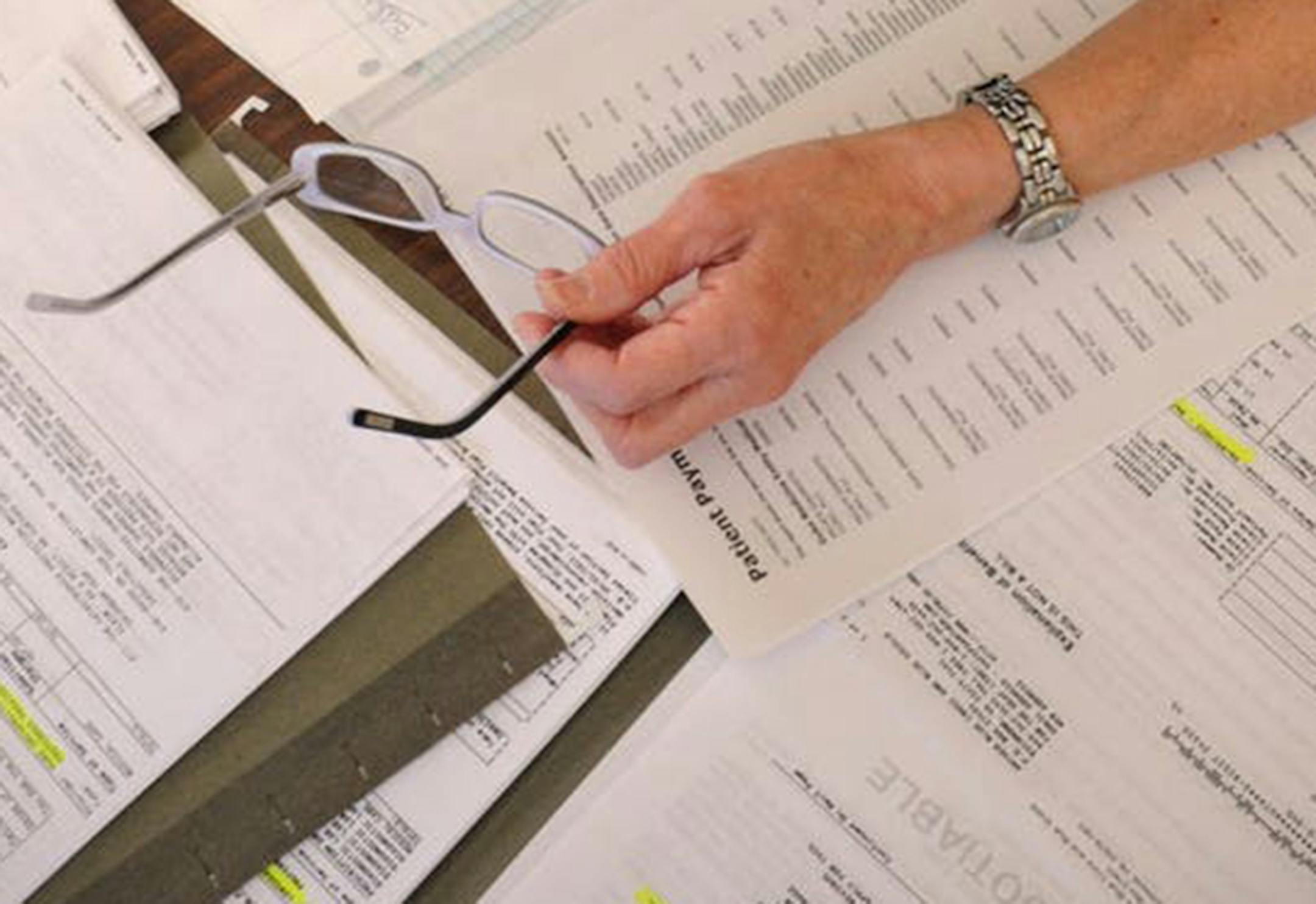 A billing mix-up cost Isaiah Breen his health insurance, a story that he shared on Twitter. Others chimed in.