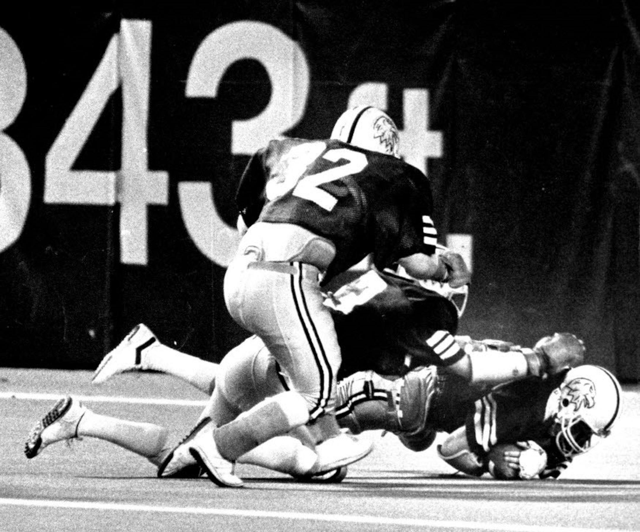 November 30, 1986 Apple Valley rolled over Osseo 35-6 Saturday night at the Metrodome to win the Class AA state high school football championship. The Eagles got off to a fast start when they blocked a punt and Jason Skapyak fell on the ball for a touchdown. Cambridge blanked Stewartville 24-0 for the Class A title; Watertown-Mayer won in Class B 29-6 over Granite Falls; Minneota defeated Sherburn-Dunnell 52-19 in Class C, and Argyle won the 9-man crown 32-7 over Silver Lake. Bruce Bisping, Minneapolis Star Tribune