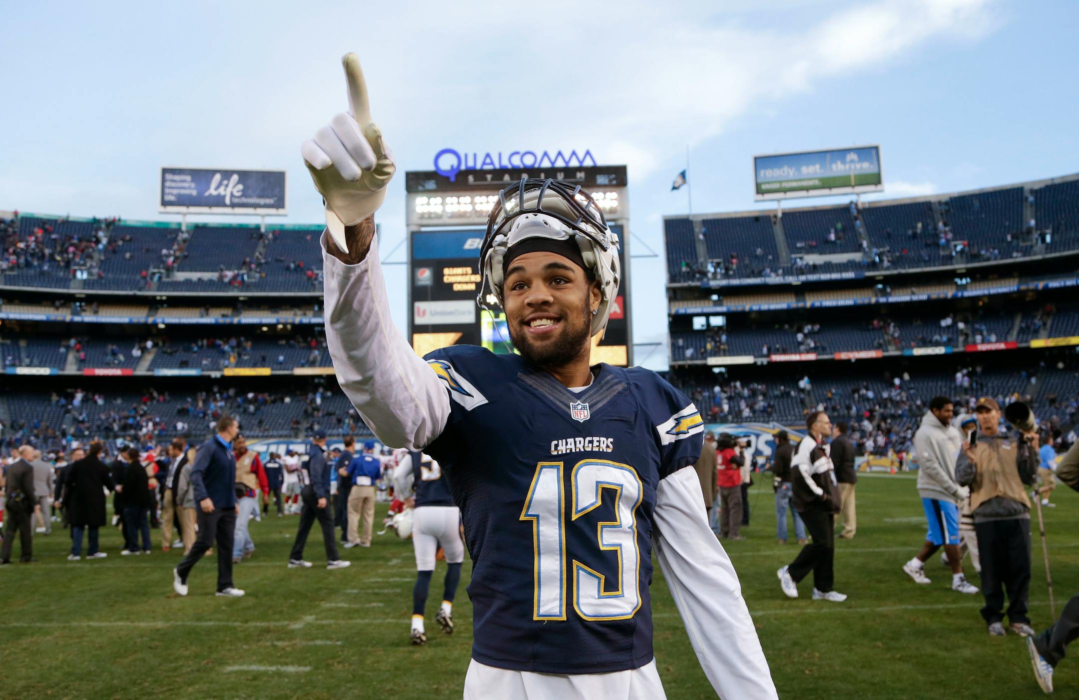 San Diego Chargers wide receiver Keenan Allen gestures after beating the New York Giants in an NFL football game Sunday, Dec. 8, 2013, in San Diego. The Chargers won, 37-14. (AP Photo/Gregory Bull)