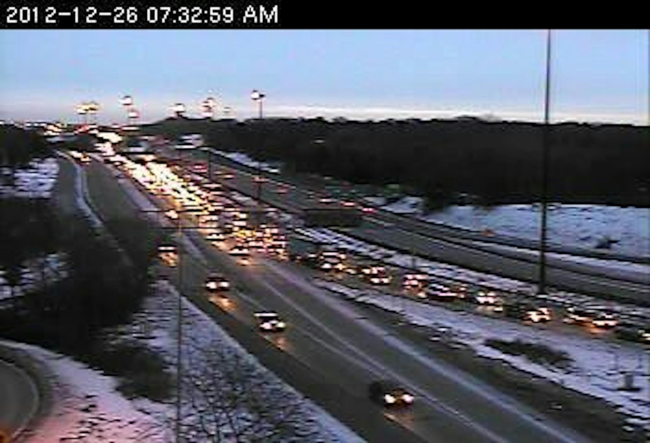 Traffic on southbound 35W at Hwy. 280.