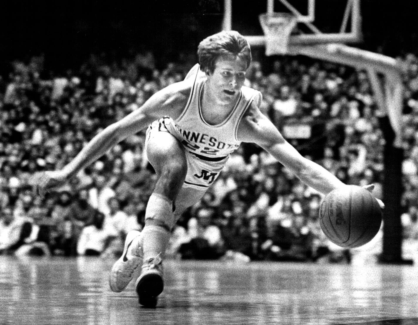 November 28, 1982 Barry Wohler chased a loose ball in the Gophers' 83-61 win over North Dakota State on Saturday night at Williams Arena. Darlene Prister, Minneapolis Star Tribune