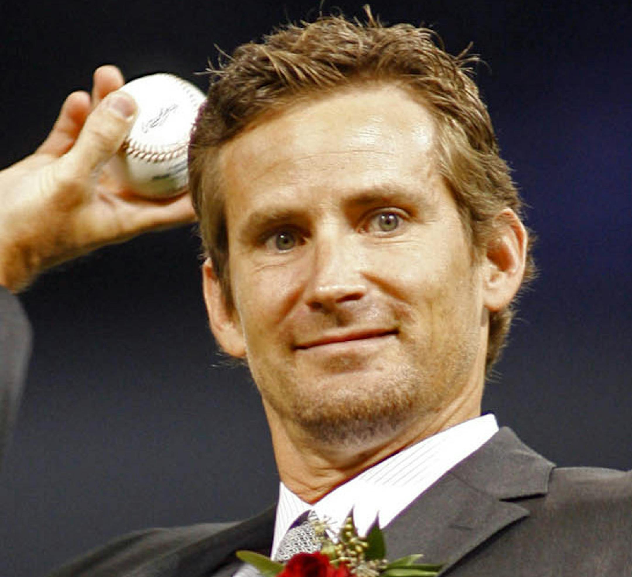 MARLIN LEVISON * mlevison@startribune.com Assign. #00007333U July 11, 2009] GENERAL INFORMATION: Twins vs. White Sox IN THIS PHOTO: Former Twins pitcher Brad Radke threw out the ceremonial first pitch after being inducted into the Twins Hall of Fame.