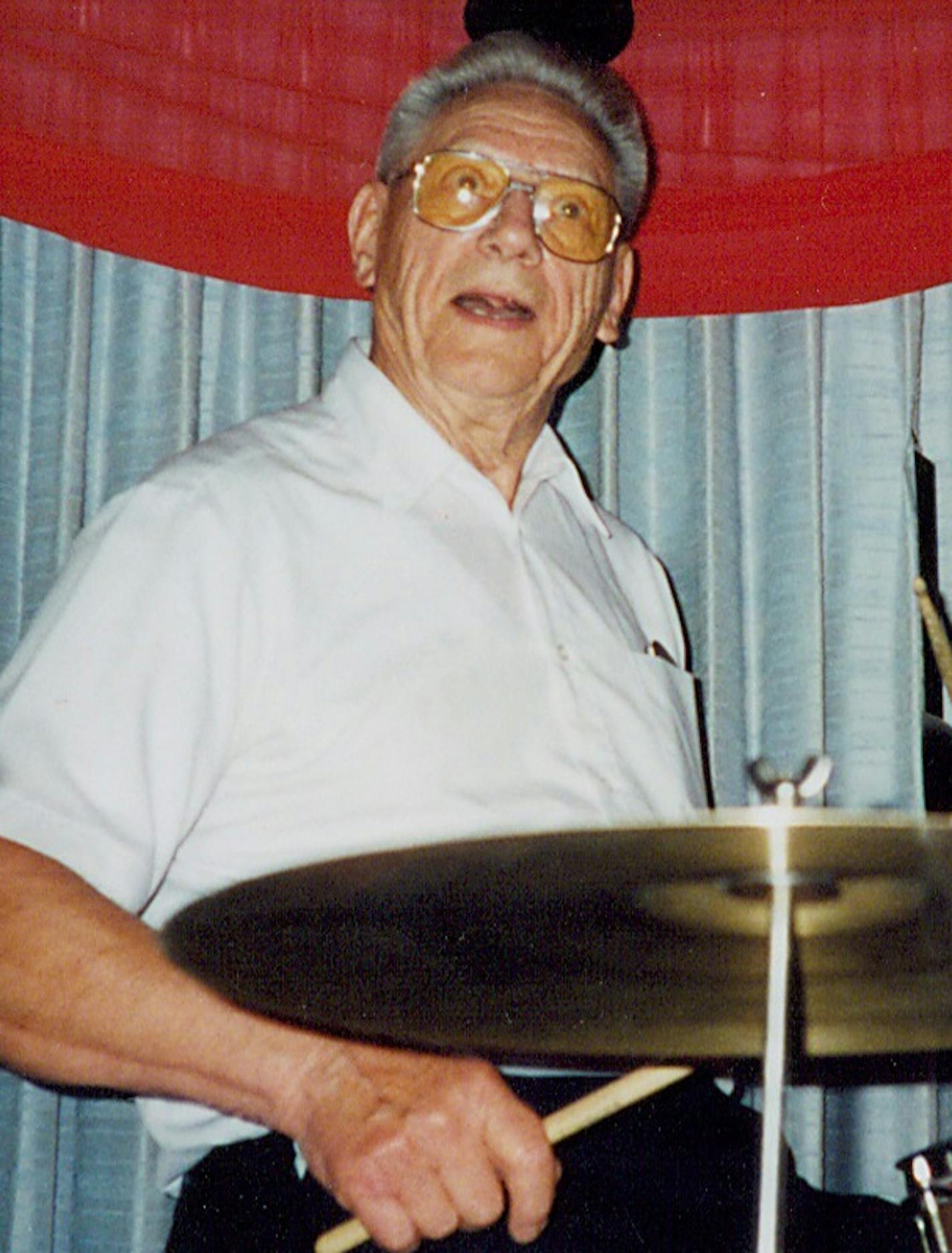 Vern "Mojave" Schueller, a drummer and member of the Minnesota Music Hall of Fame, died April 18 at age 95.