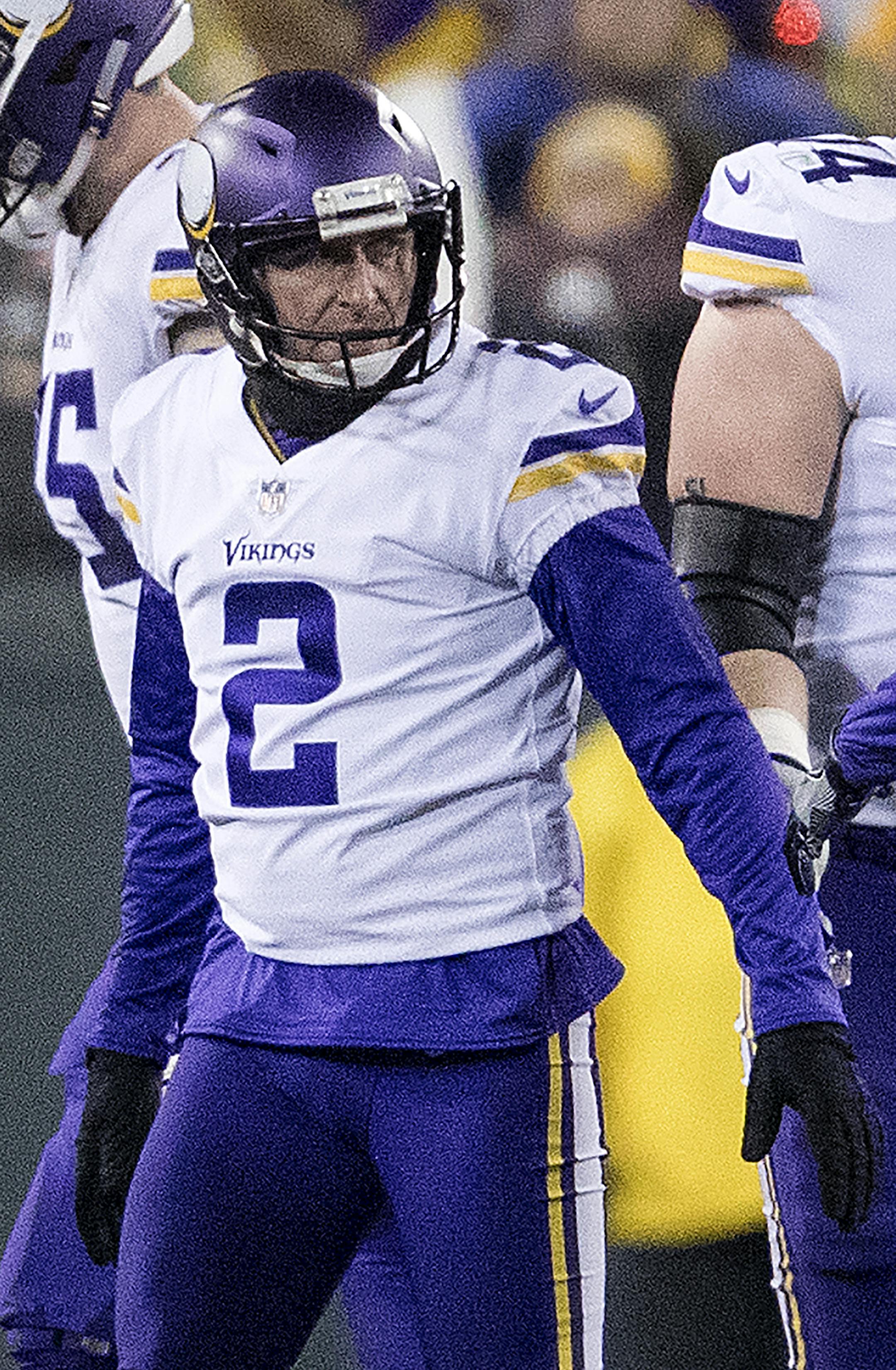Kai Forbath (2) celebrated with teammates after kicking a 49 yard field goal in the first quarter. ] CARLOS GONZALEZ &#xef; cgonzalez@startribune.com - December 23, 2017, Green Bay, WI, Lambeau Field, NFL, Minnesota Vikings vs. Green Bay Packers