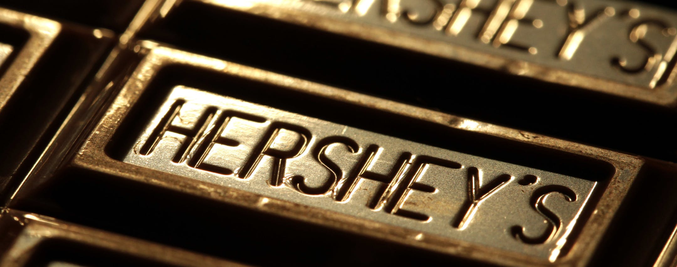FILE - This July 25, 2011, file photo shows Hershey's chocolate in Overland Park, Kan. Oreo cookie maker Mondelez says it has ended discussions of a possible merger with The Hershey Co. In a statement, Mondelez CEO Irene Rosenfeld said the company decided "there is no actionable path forward toward an agreement" following additional discussions. (AP Photo/Charlie Riedel, File)