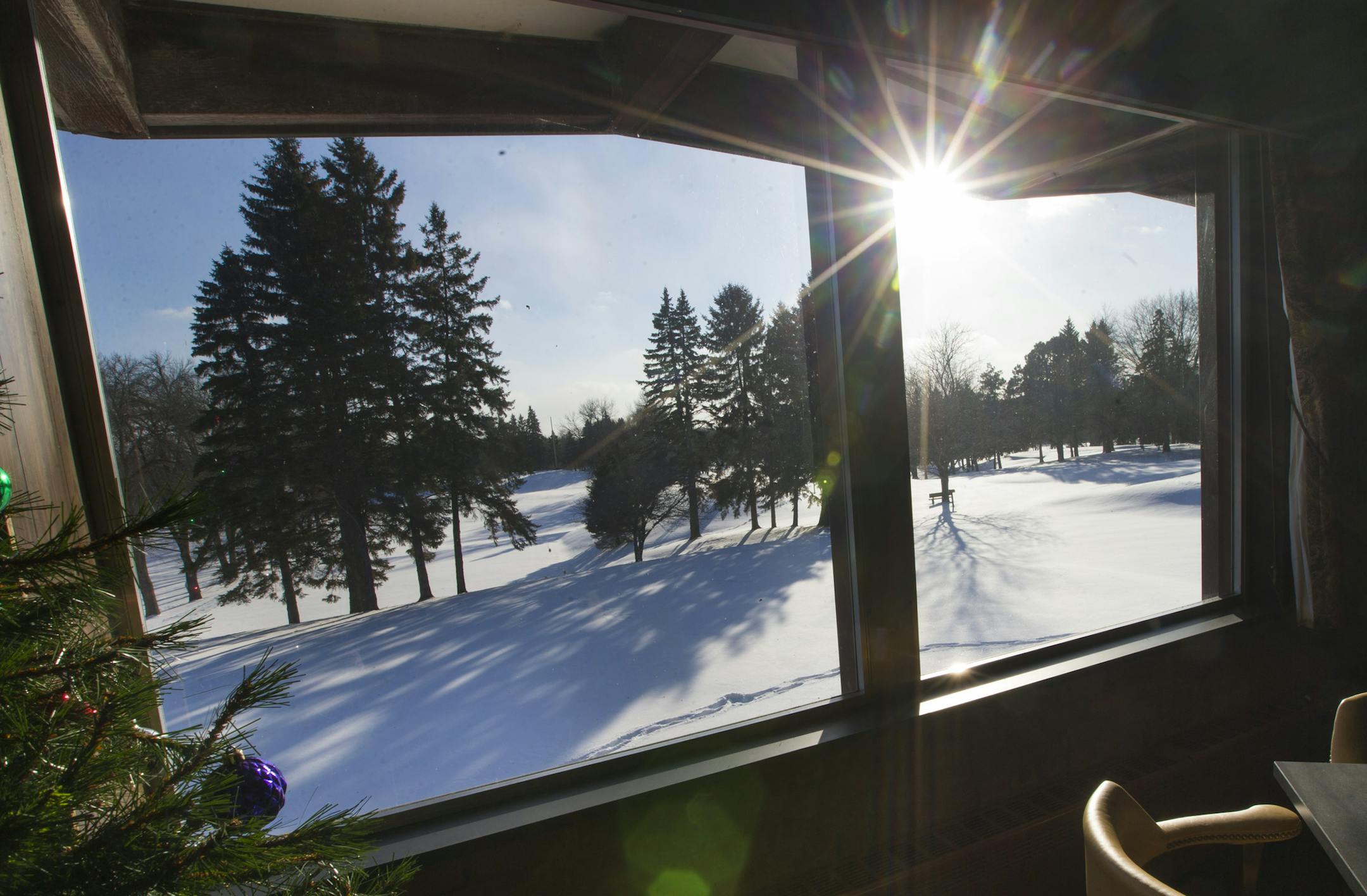 The Minnetonka Country Club photographed from inside the clubhouse on Friday, January 9, 2015, in Shorewood, Minn. ] RENÉE JONES SCHNEIDER • renee.jones@startribune.com