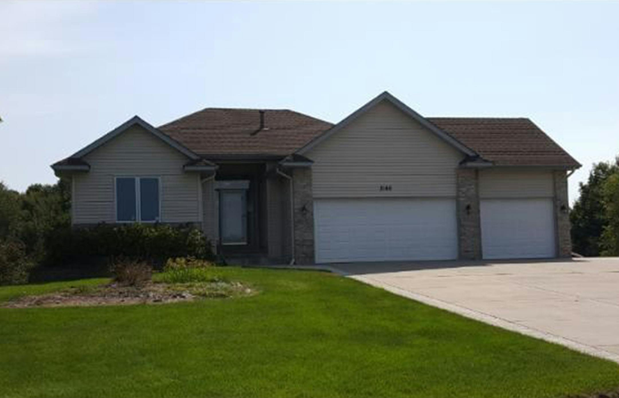 ... Ham Lake
Built in 1997, this five-bedroom, three-bath house has 3,000 finished square feet and features three bedrooms on the main level, fireplace, formal dining room, full finished walkout basement, deck and concrete driveway. Listed by Ed Dropps, Greater Midwest Realty, 763-238-0696.