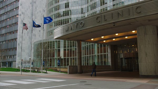 The entrance to the Gonda building at the Mayo Clinic in Rochester, Minn.