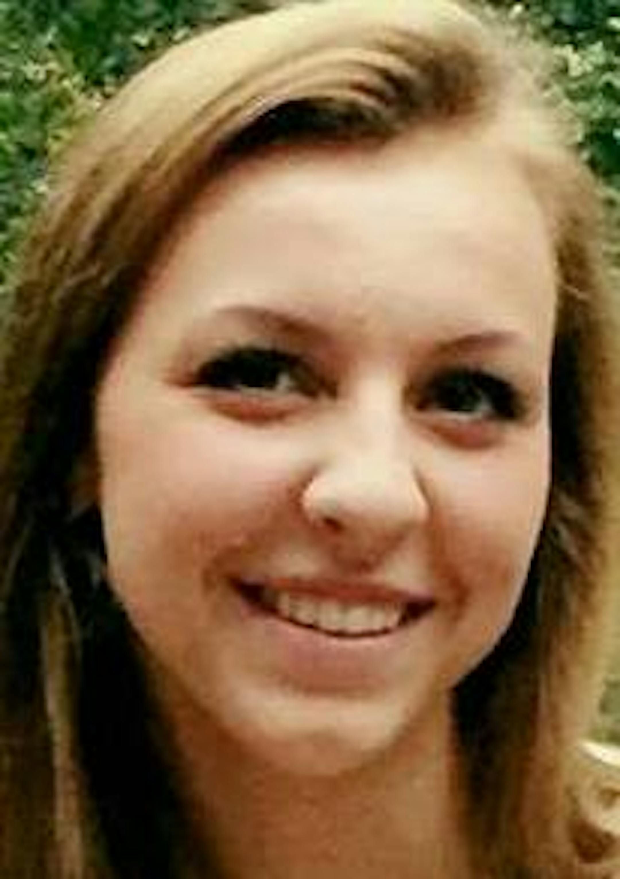 Ellie Schwartz, Becker softball, 2016-17