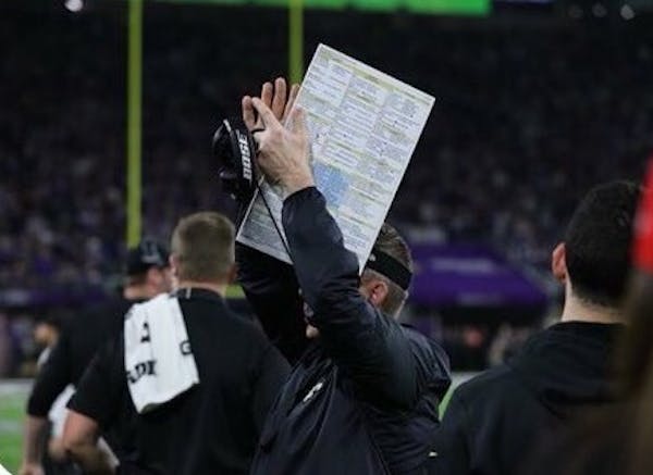Saints coach Sean Payton taunted fans with a 'Skol clap' just before the Vikings won