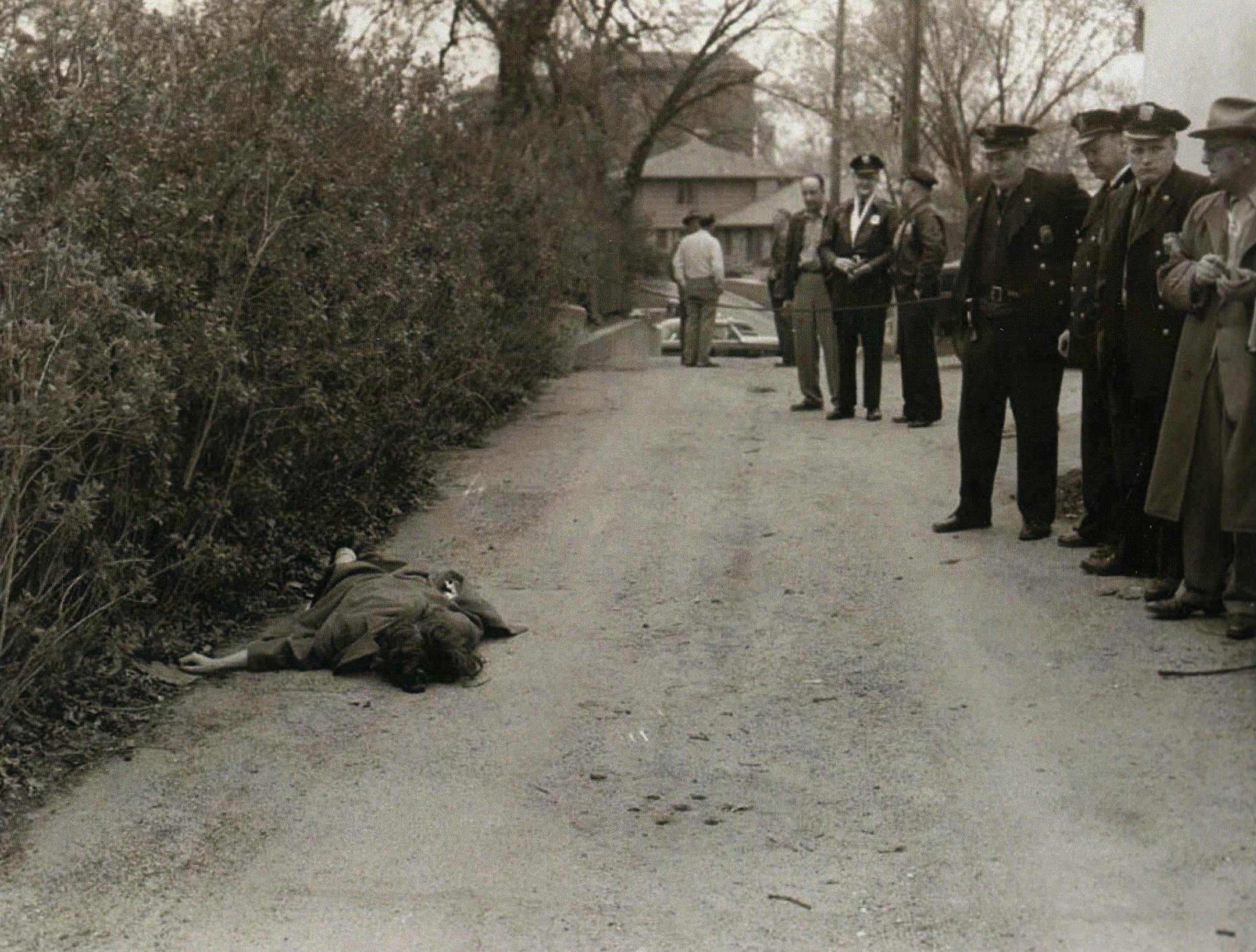 A crime scene photo from the April 1955 murder of 21-year-old Mary Moonen appeared in the Minneapolis Tribune. Moonen's story is one of several retold in ''Murder Has A Public Face.''