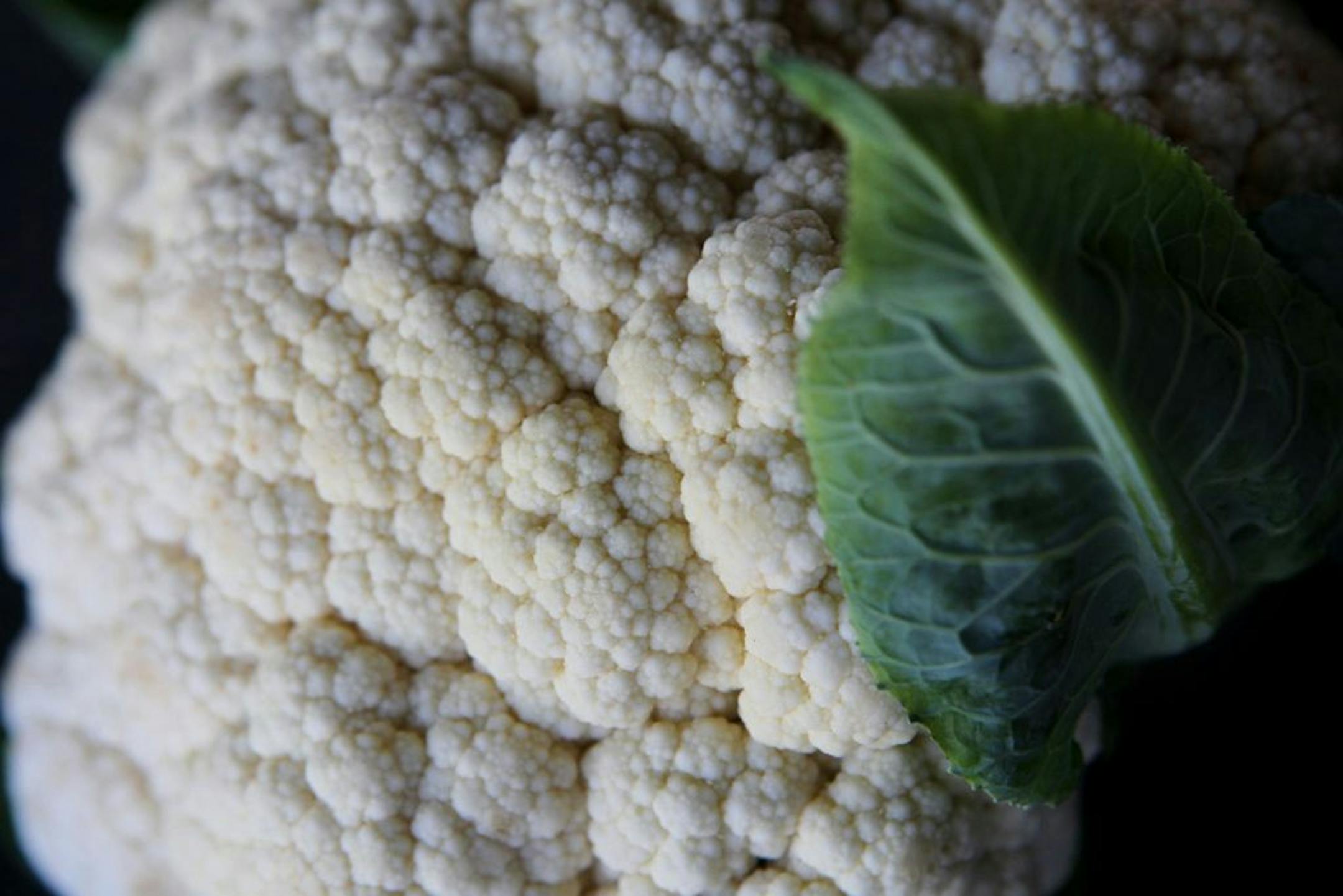 Cauliflower contains antioxidants, anti-inflammatory properties, fiber, vitamins and minerals.