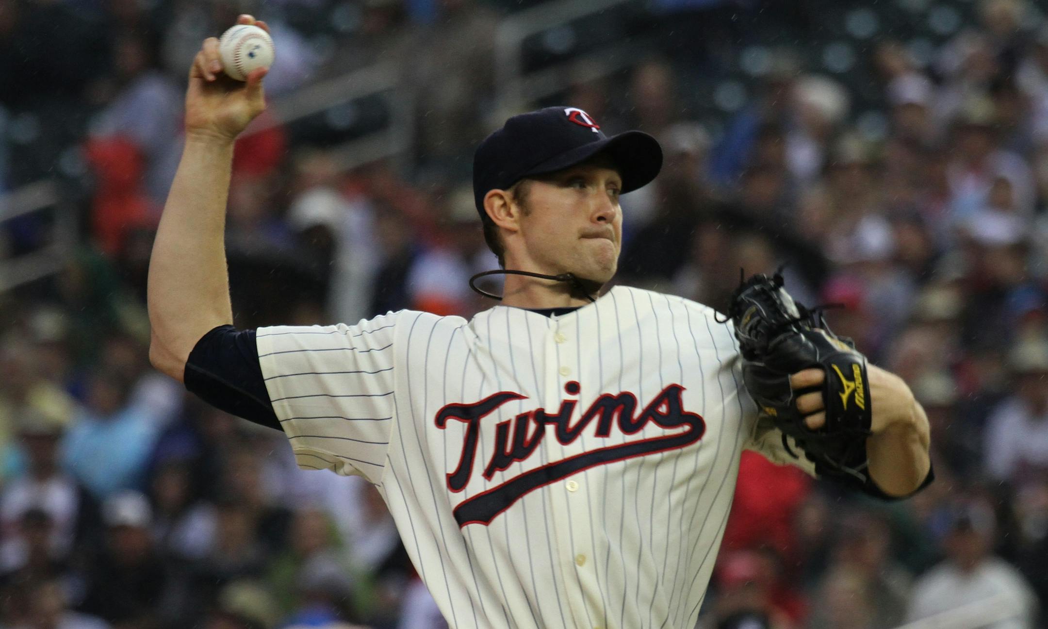 Twins vs San Diego. Twins Scott Baker pitched to San Diego in the first inning.