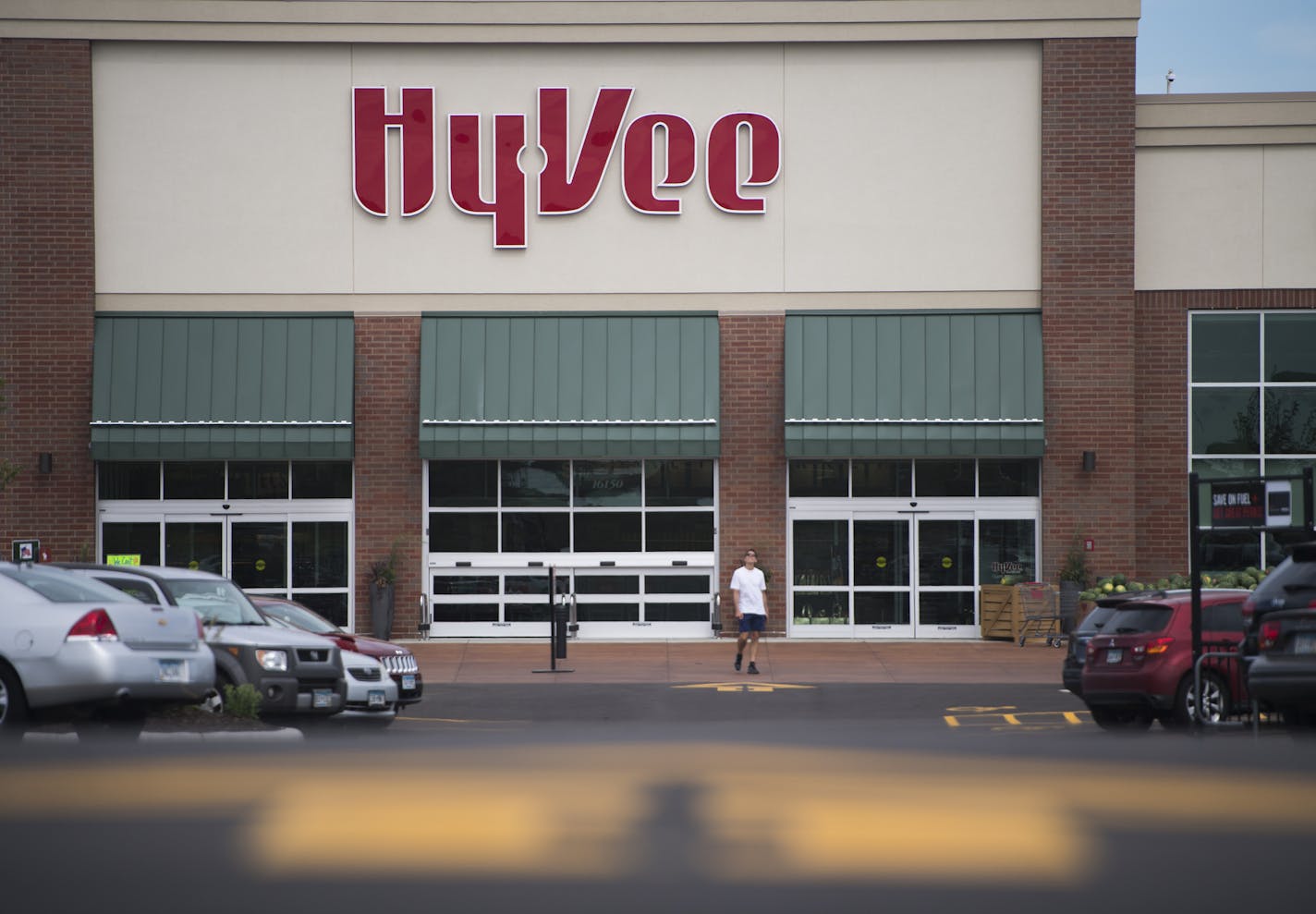 The Hy-Vee supermarket on Pilot Knob Road in Lakeville.