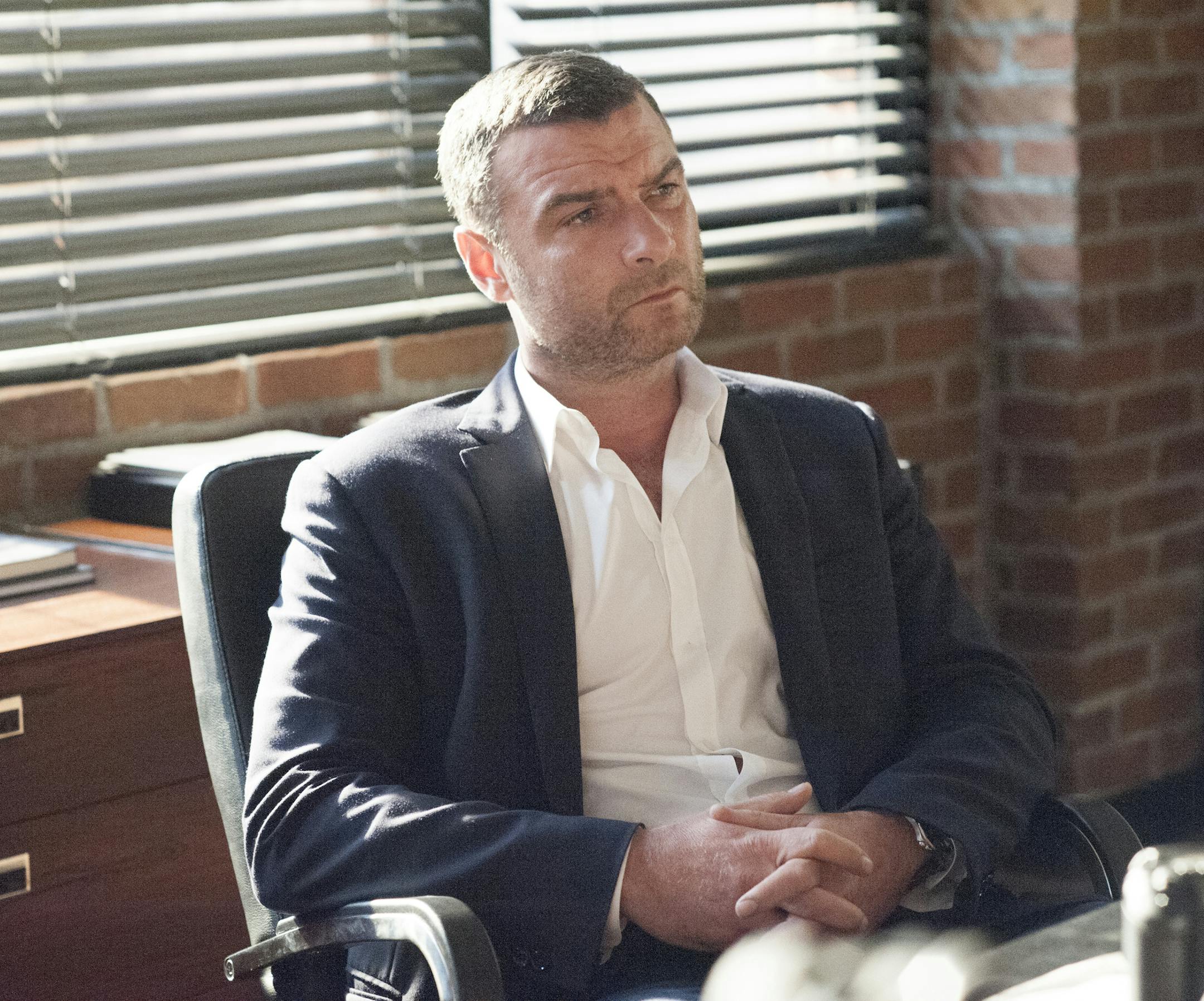Liev Schreiber as Ray Donovan in Ray Donovan (Season 2, Episode 08). - Photo: Suzanne Tenner/SHOWTIME - Photo ID: RayDonovan_208_1136.R