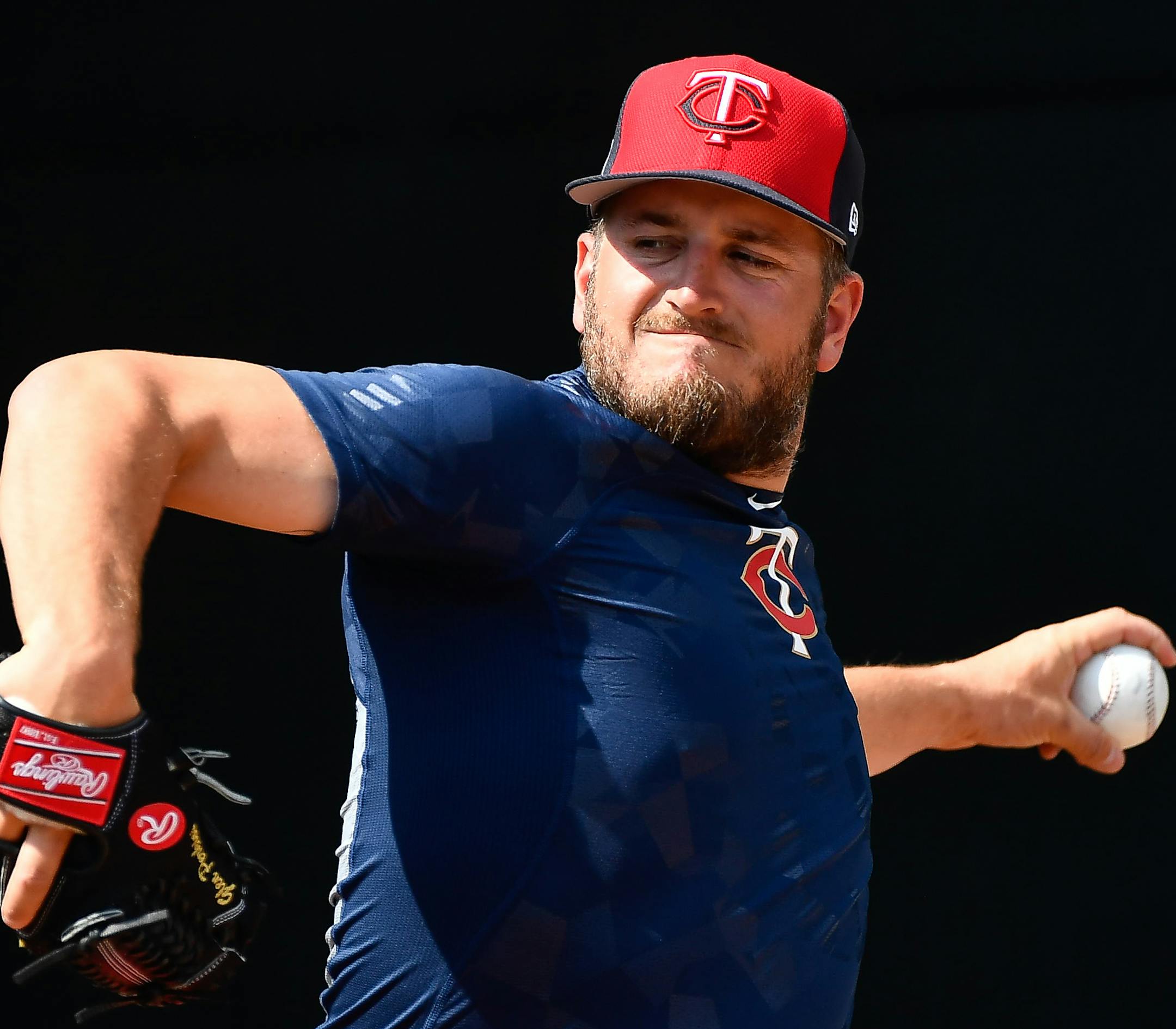 Twins pitcher Glen Perkins practiced throwing off the mound Tuesday afternoon at CenturyLink Sports Complex. ] AARON LAVINSKY ï aaron.lavinsky@startribune.com Minnesota Twins players took part in Spring Training on Tuesday, Feb. 14, 2017 at CenturyLink Sports Complex in Fort Myers, Fla.