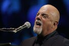 Billy Joel performed at the Target Center. ] (KYNDELL HARKNESS/STAR TRIBUNE) kyndell.harkness@startribune.com Billy Joel performed at the Target Cente