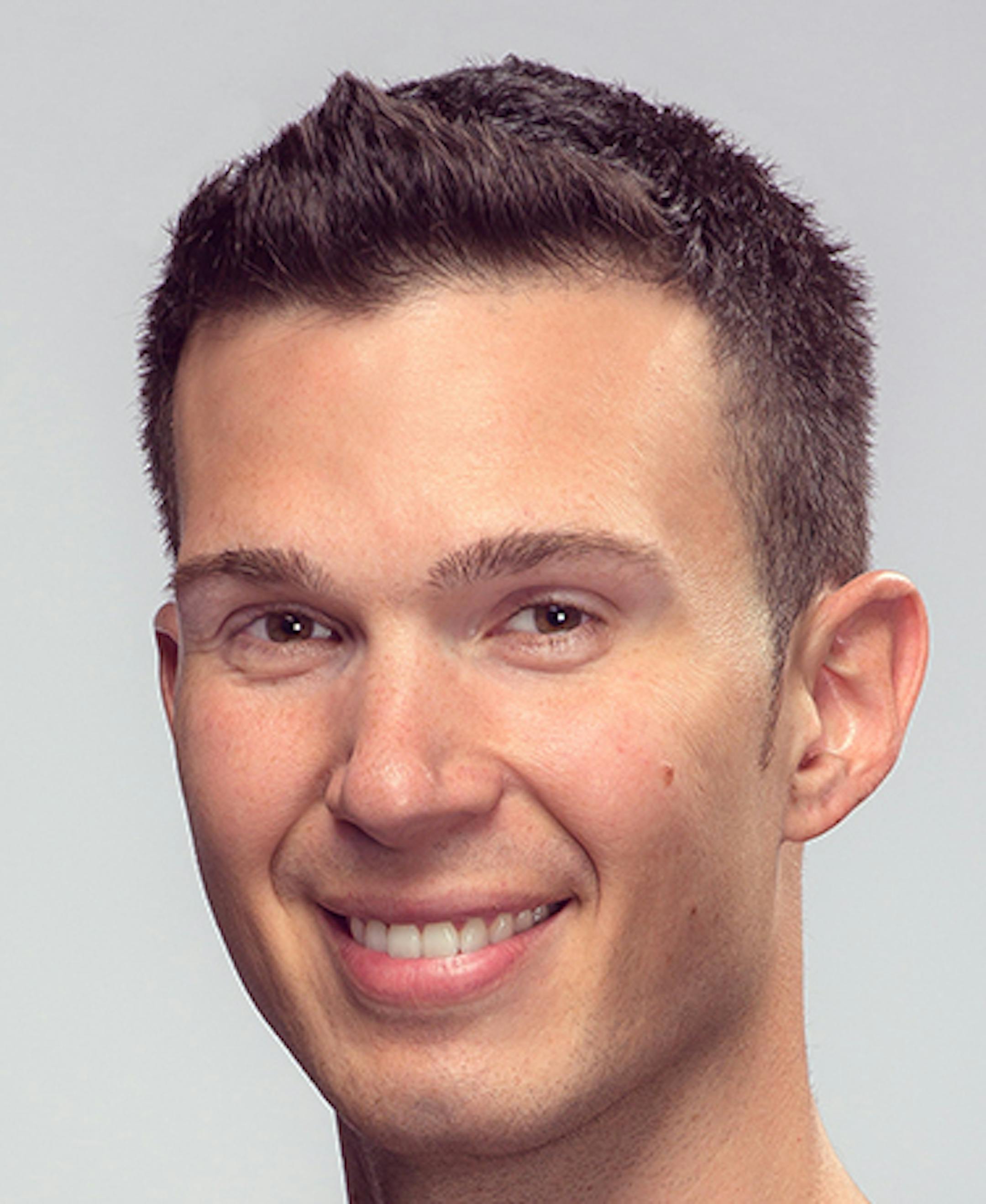 Justin Jackson, 31, performs as Loki in" Marvel Universe LIVE!"