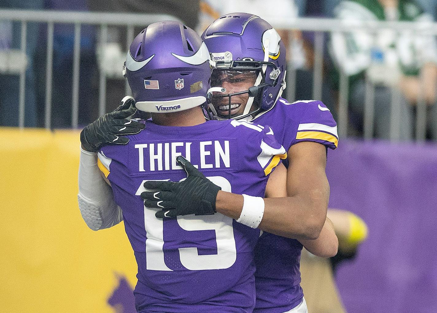 Minnesota Vikings wide receiver Adam Thielen (19) celebrates with Minnesota Vikings wide receiver Justin Jefferson (18) after he made a touchdown in the fourth quarter U.S. Bank Stadium, in Minneapolis, Minn., on Sunday, Dec. 4, 2022. ] Elizabeth Flores • liz.flores@startribune.com