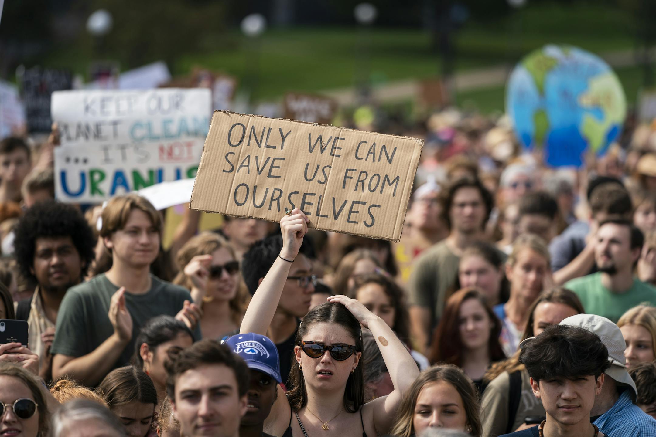 Protesters gathered at the Capitol to protest climate change inaction. ] LEILA NAVIDI • leila.navidi@startribune.com BACKGROUND INFORMATION: Hundreds of protesters gathered to march from Western Sculpture Park in St. Paul to rally at the Minnesota Capitol to call for government action to fight climate change, part of a global day of climate protest on Friday, September 20, 2019.
