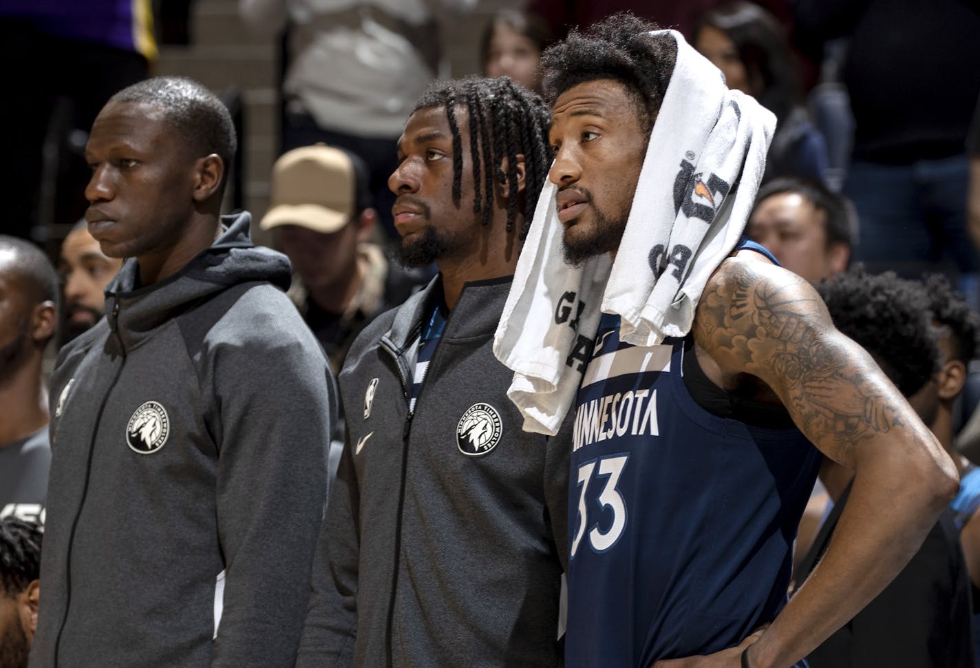 Minnesota Timberwolves bench in including Robert Covington (33) could only watch as the Timberwolves lost in overtime to the Kings. ] CARLOS GONZALEZ &#x2022; cgonzalez@startribune.com &#x2013; Minneapolis, MN &#x2013; January 27, 2020, Target Center, NBA, Minnesota Timberwolves vs. Sacramento Kings